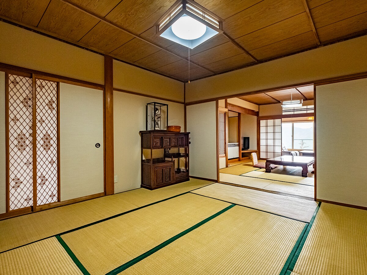 [With panoramic hot spring] Japanese-style room