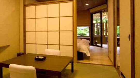 【带露天浴池（示例）】 位于2楼的带露天浴池的客房。推荐给那些重视隐私和纪念日的人