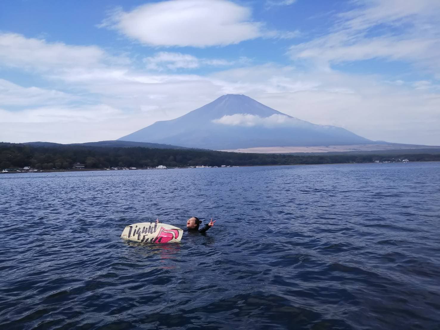 Enjoy various water activities with Mt. Fuji in the background.