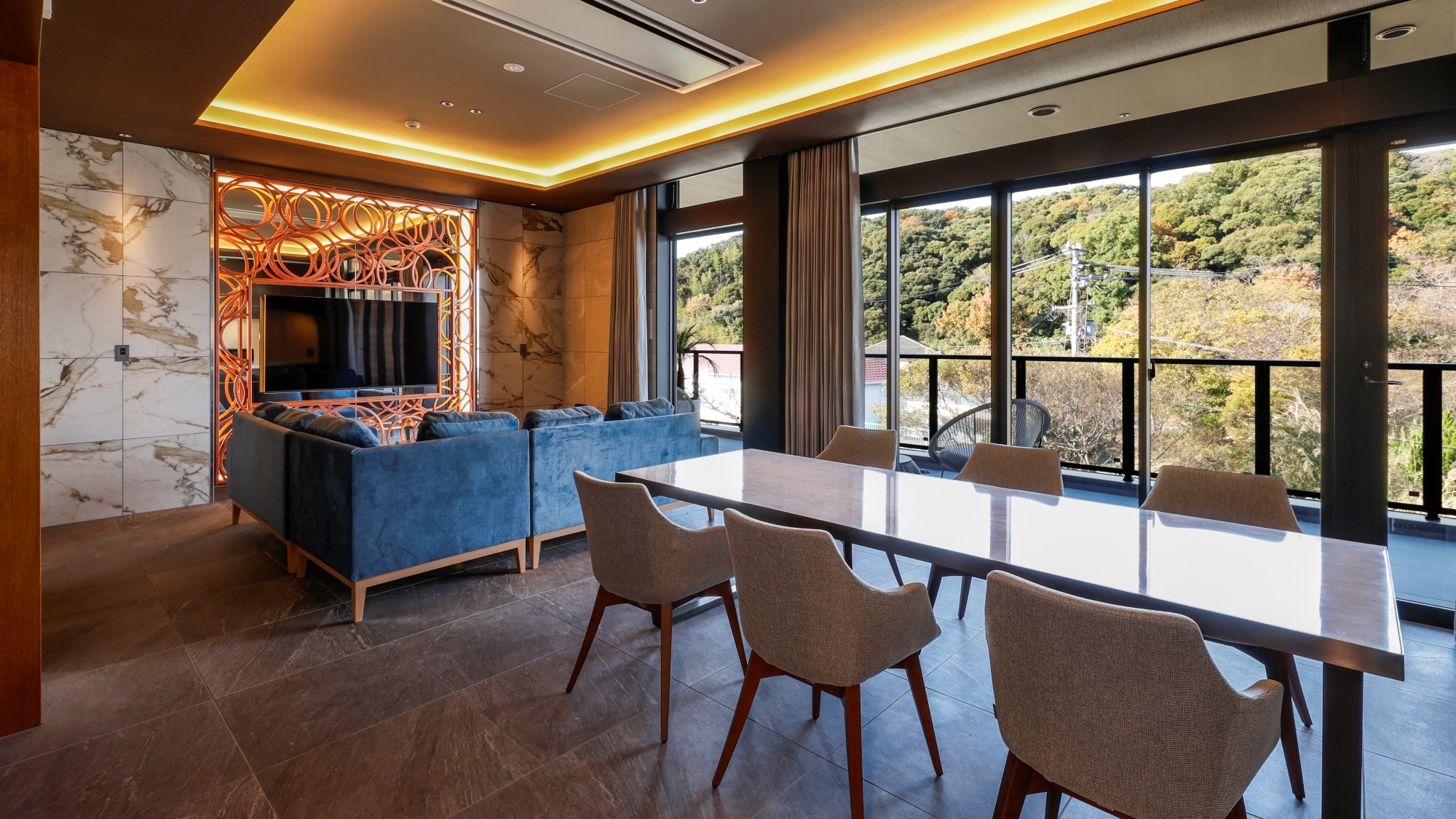 【Giraffe 1층】 거실 공간