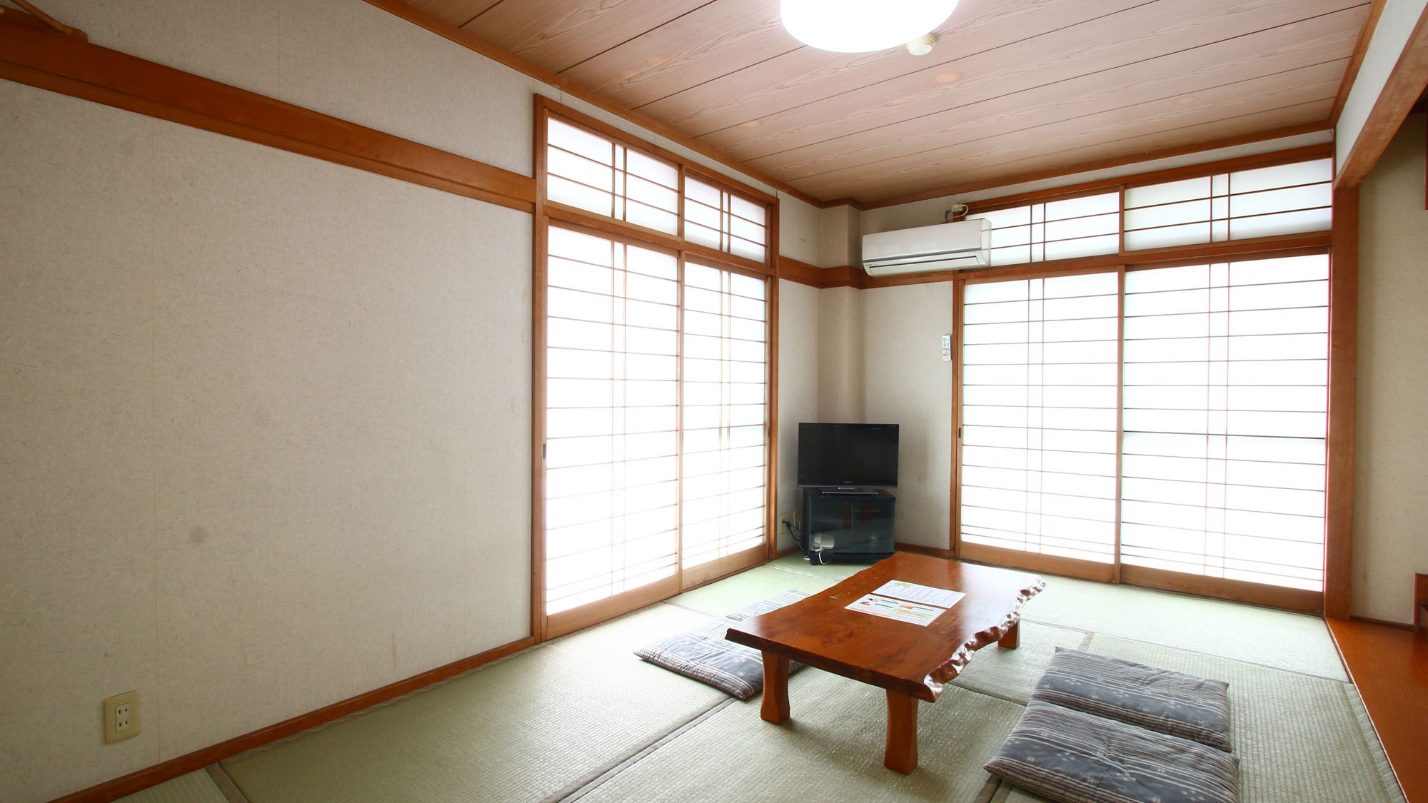 12 tikar tatami
