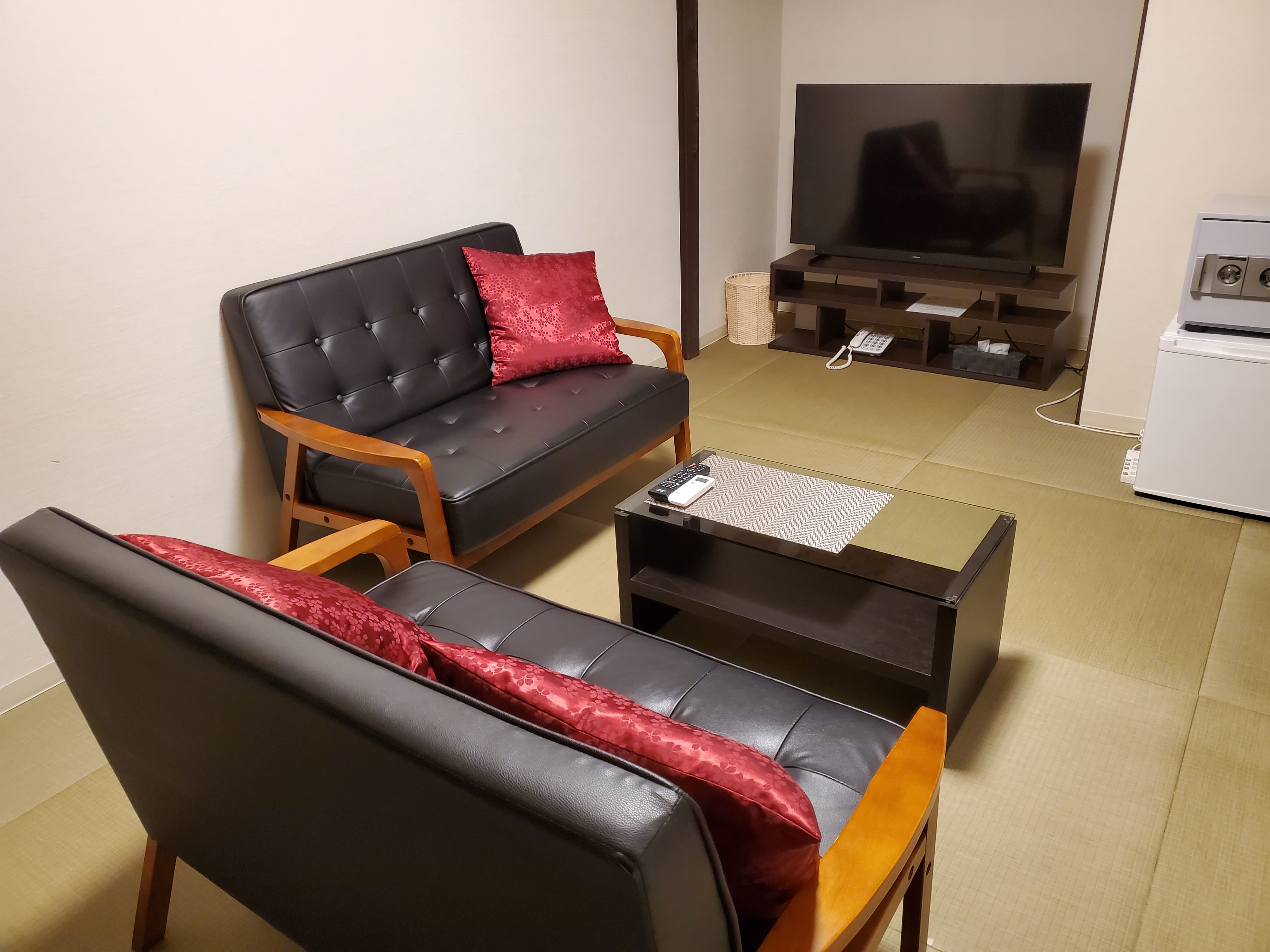 Triple room, 12 tatami mats, living room