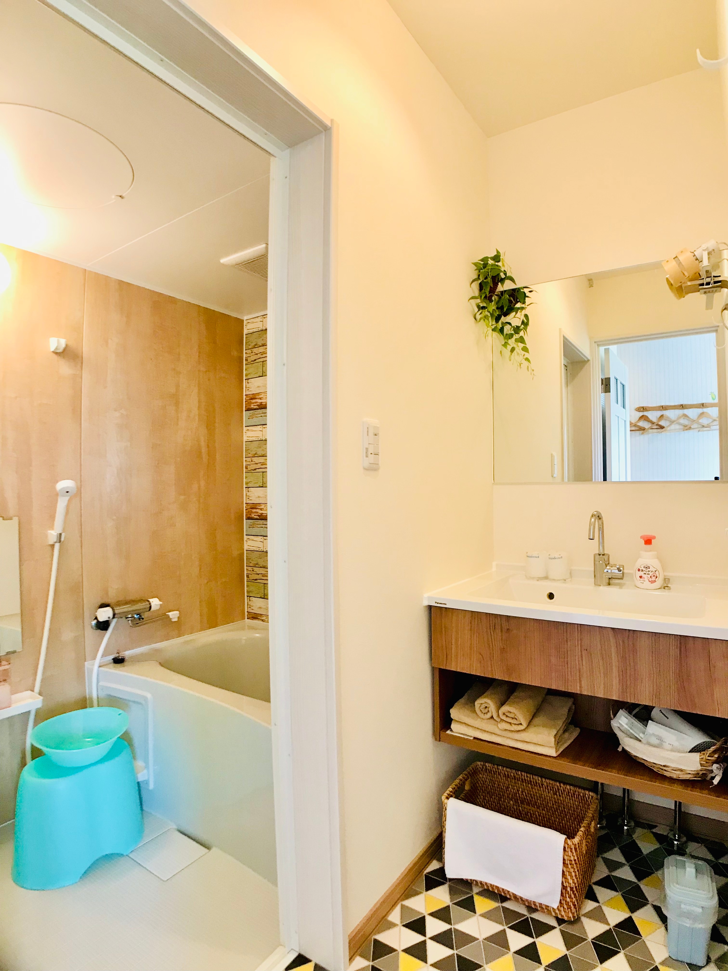 "Farmhouse" washroom and bath