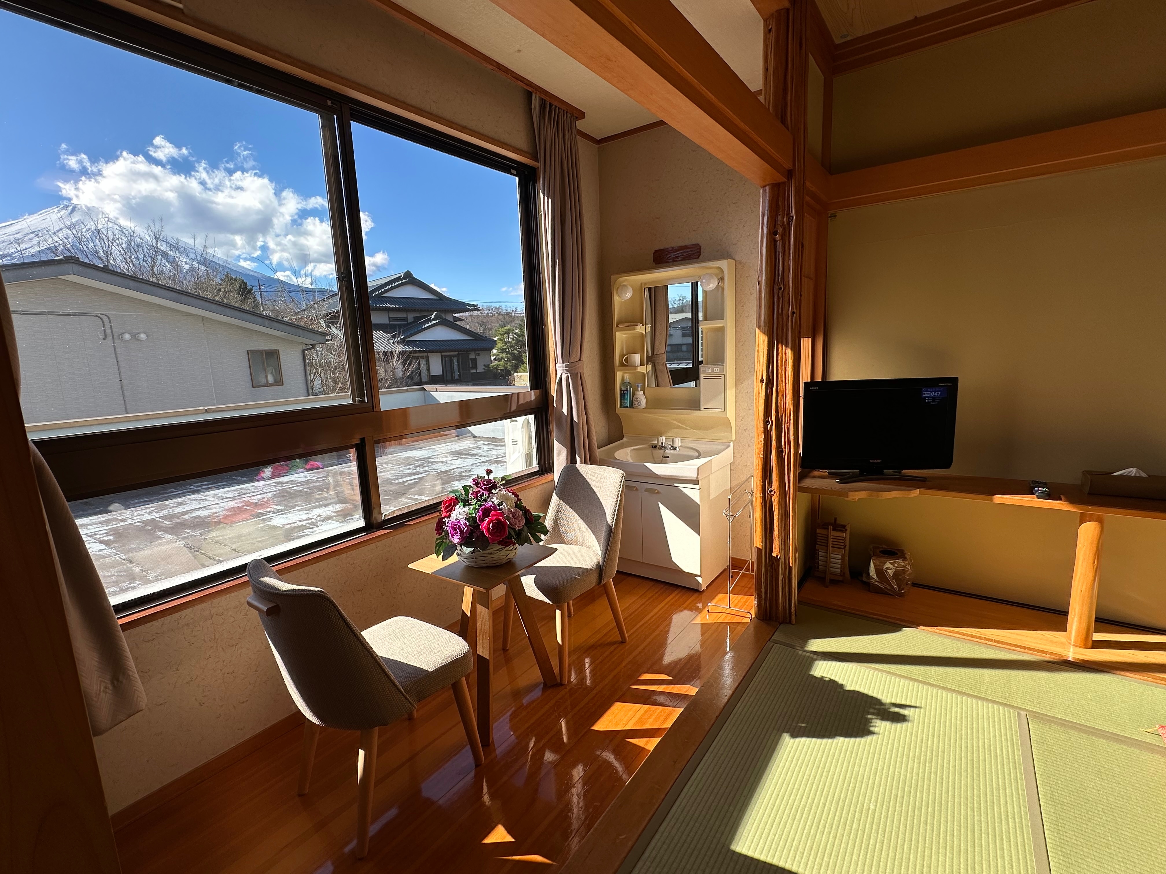 Mt. Fuji View Japanese Style Room with Shared Bath/Toilet [Non-Smoking]