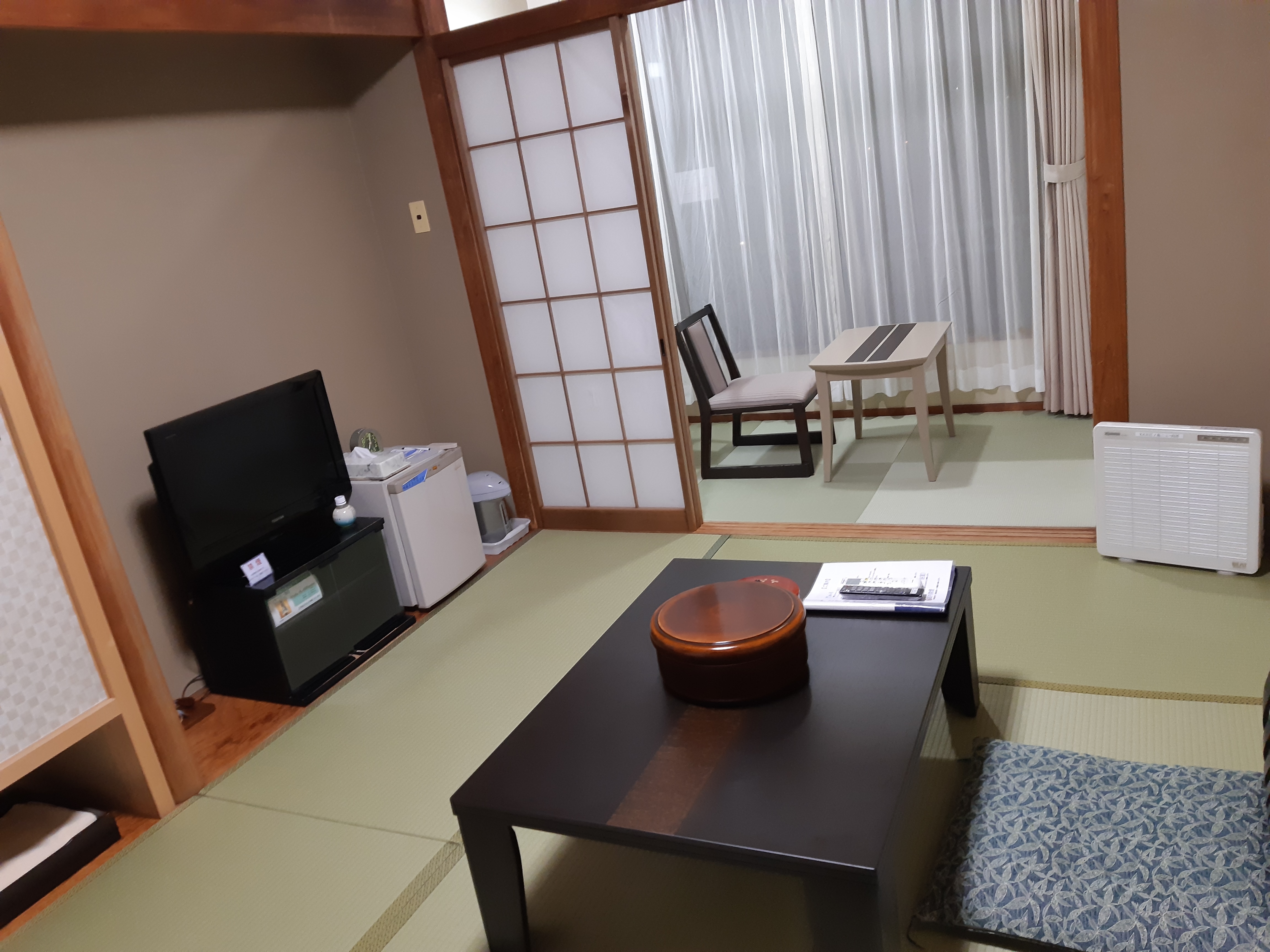 Japanese-style room (6 tatami mats) (with toilet)