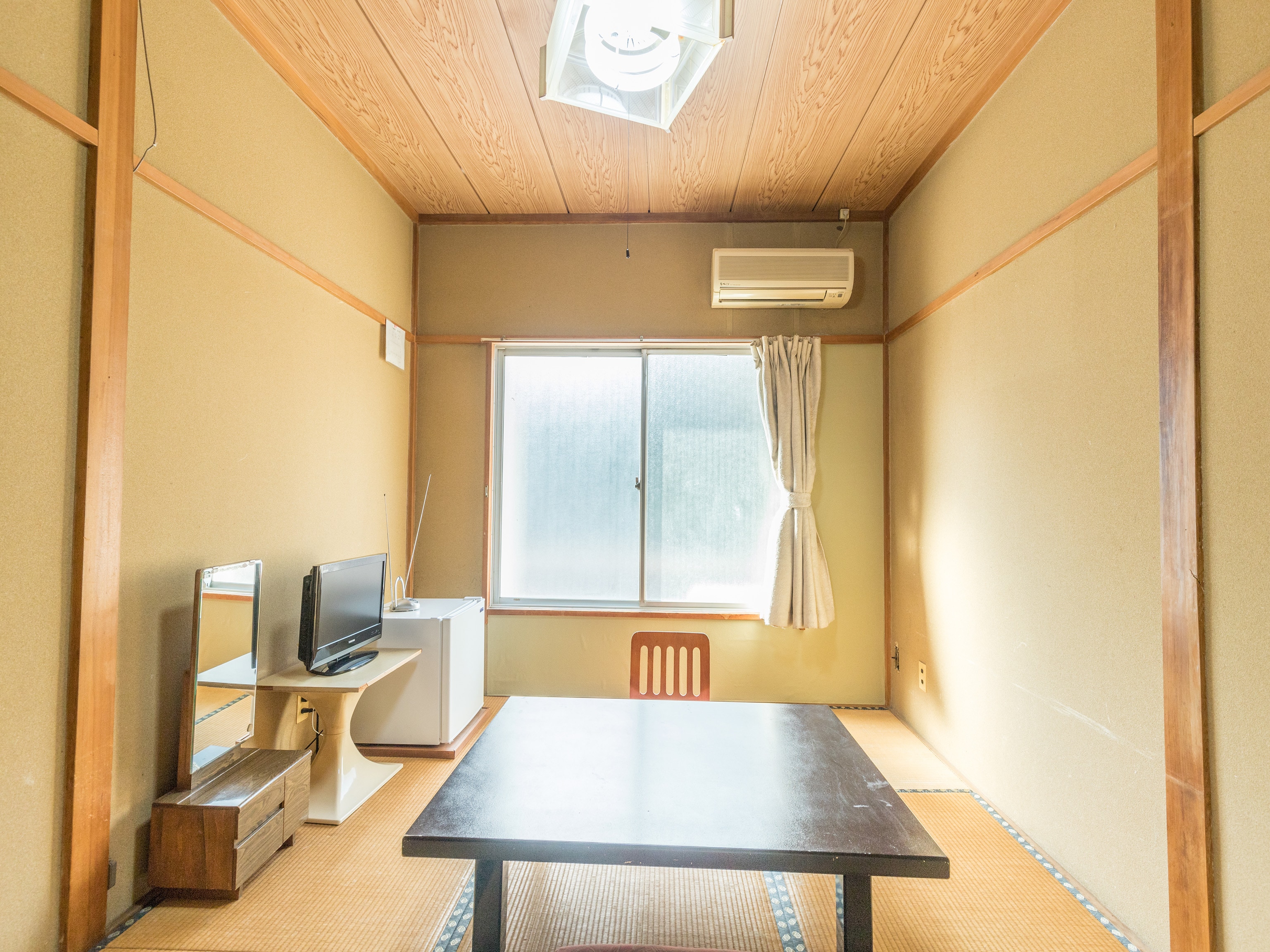 Japanese-style room for 1-2 people