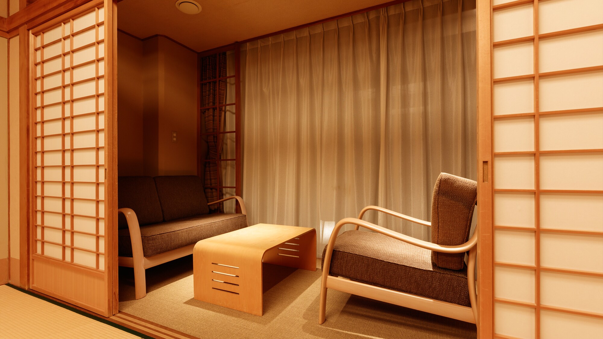 [Wisteria building A type] Deluxe Japanese room (example)