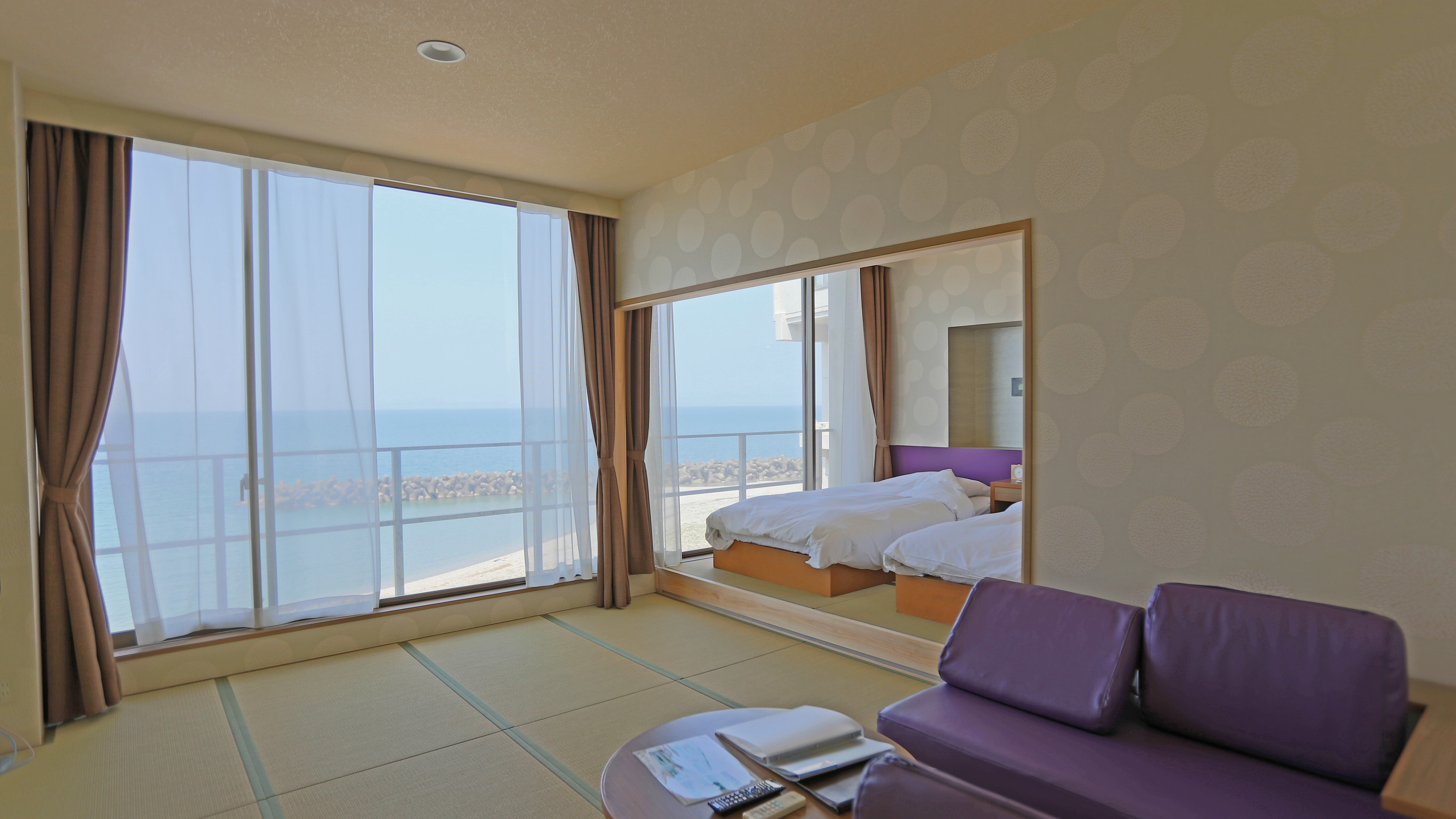 Ocean view corner & tatami