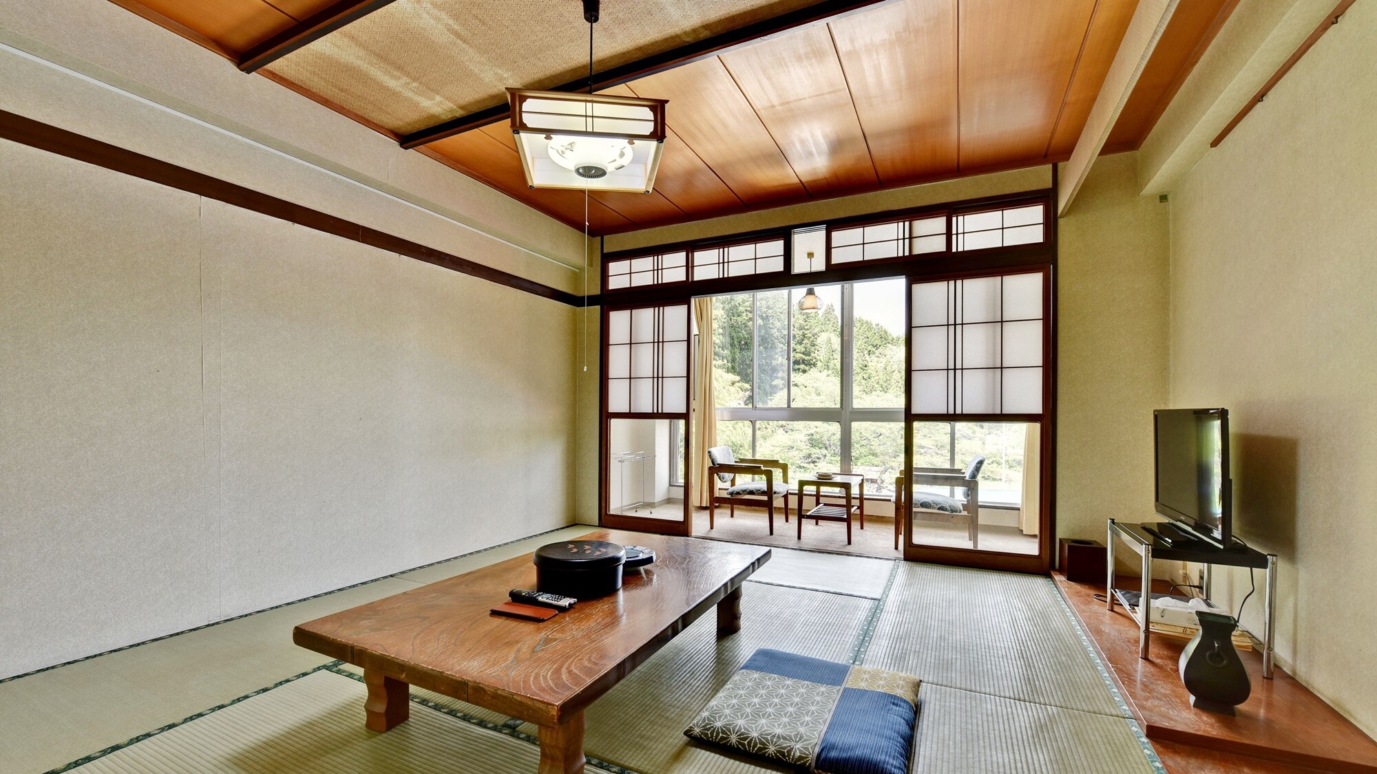 *10 tatami Japanese-style room (example of guest room)