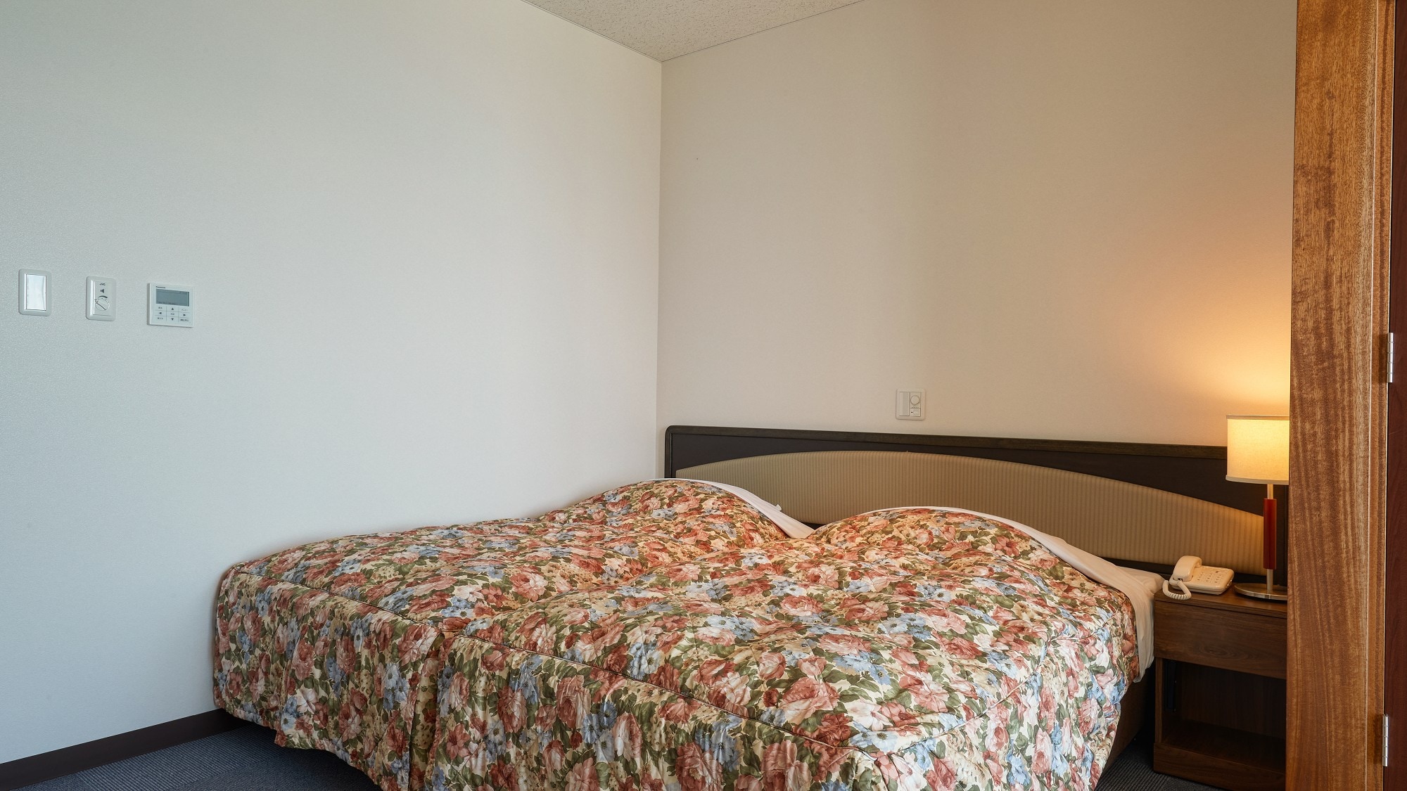 Example of guest room◇Japanese-Western style room that is safe for small children♪