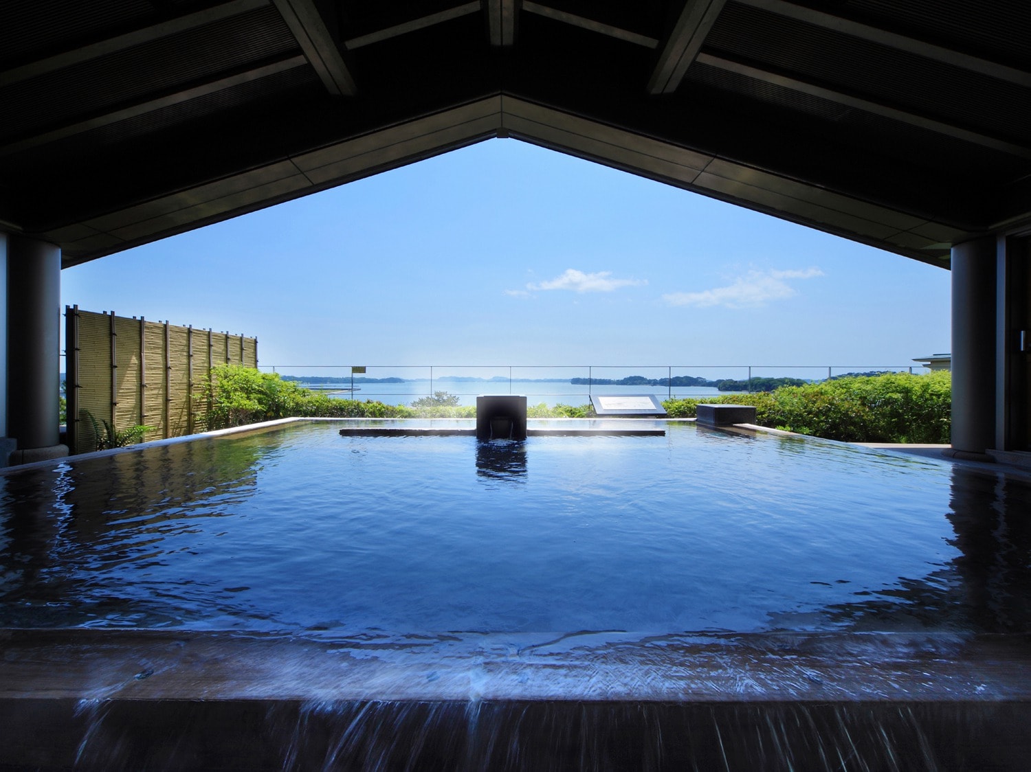 Observation open-air bath "Yaoyashima"