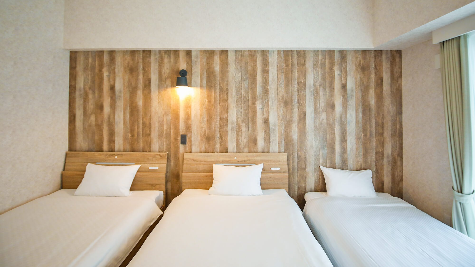 ◆ Triple Room --Bed
