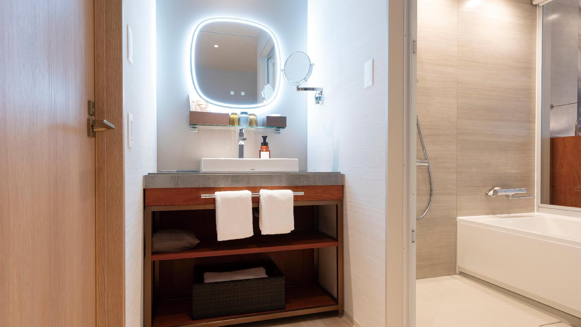 Luxury Twin Powder Space