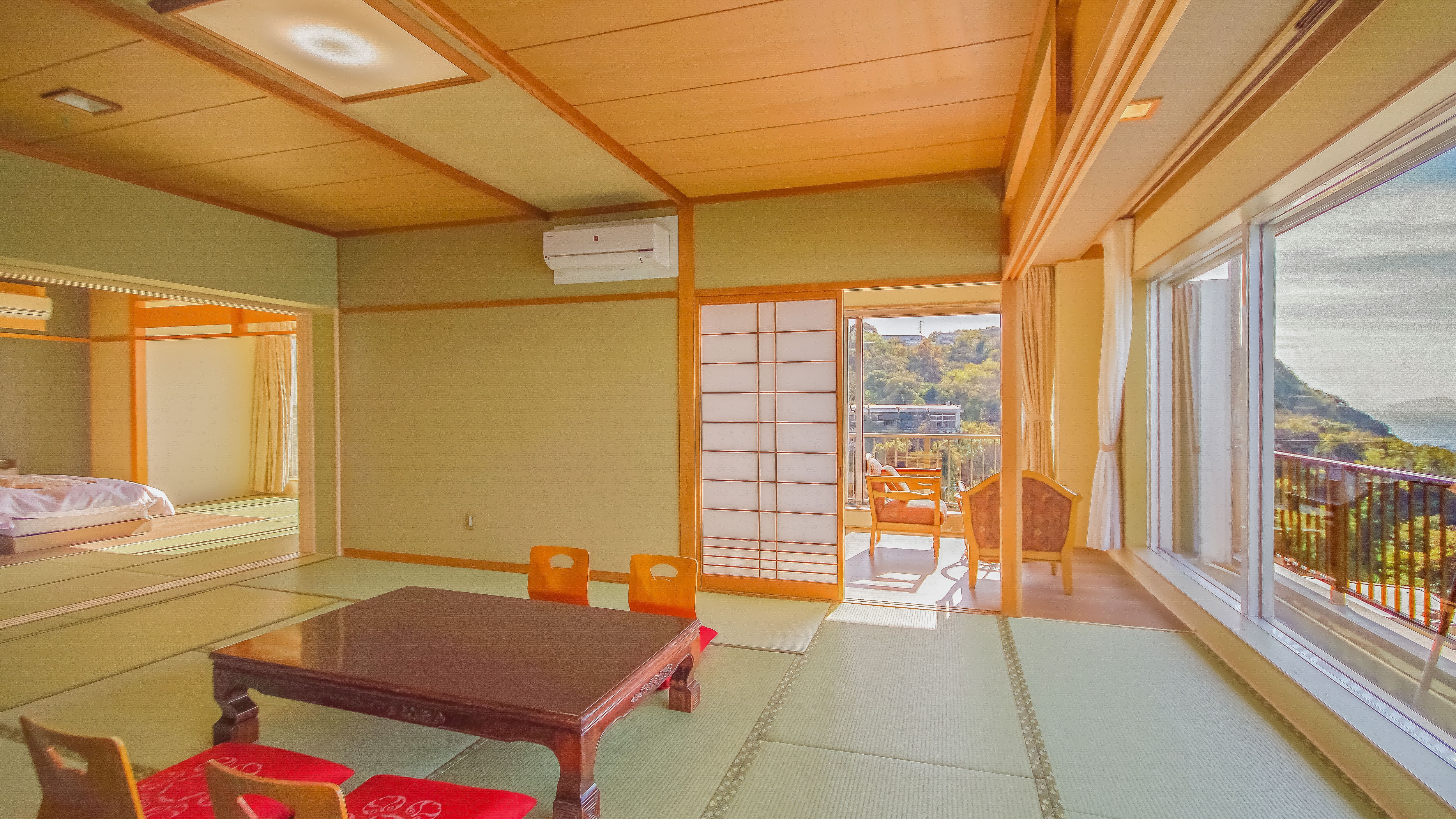[Two-room room D] Panoramic view sea side corner room 15 tatami mats + Japanese-Western room (non-smoking)