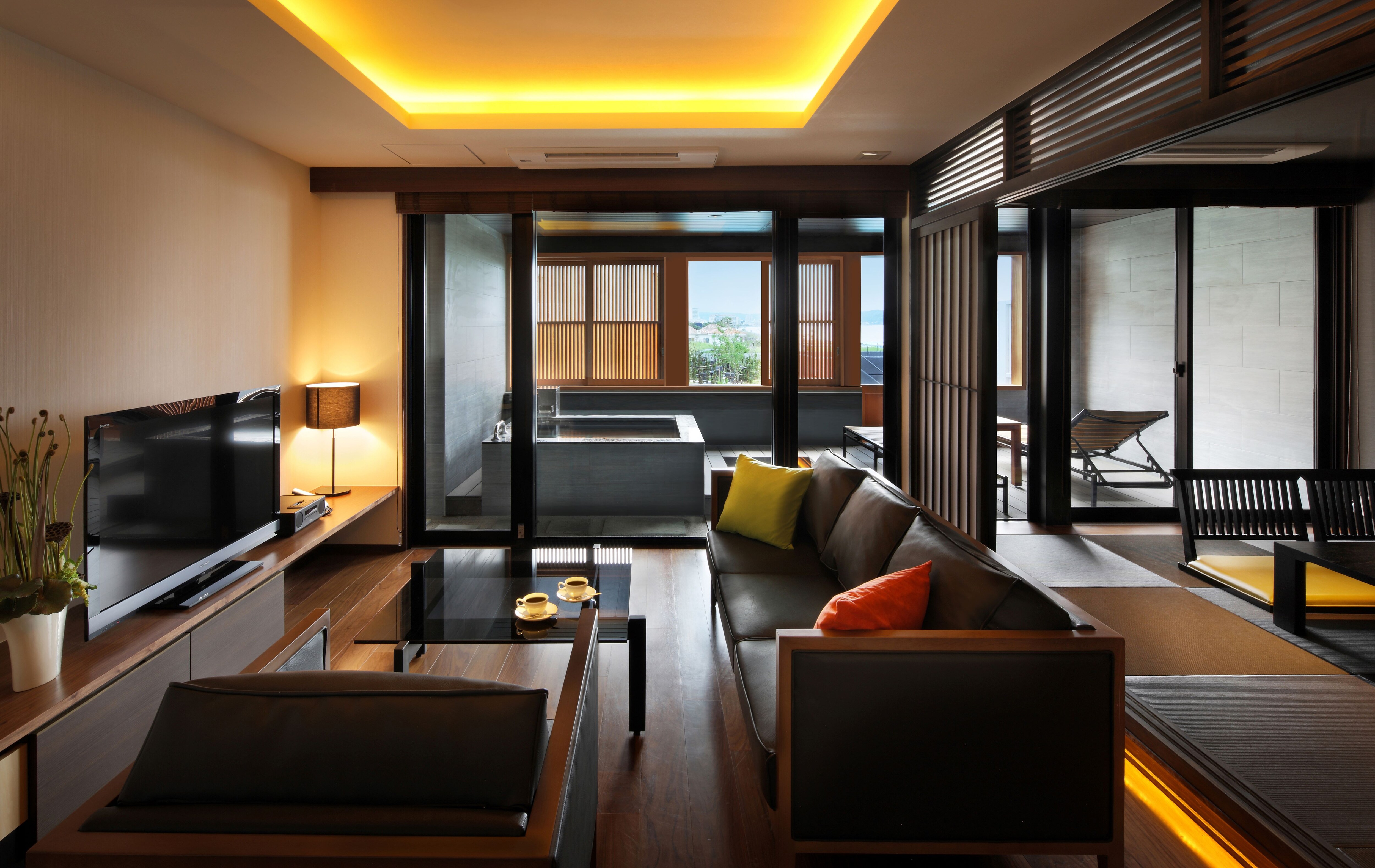 Luxury Suite