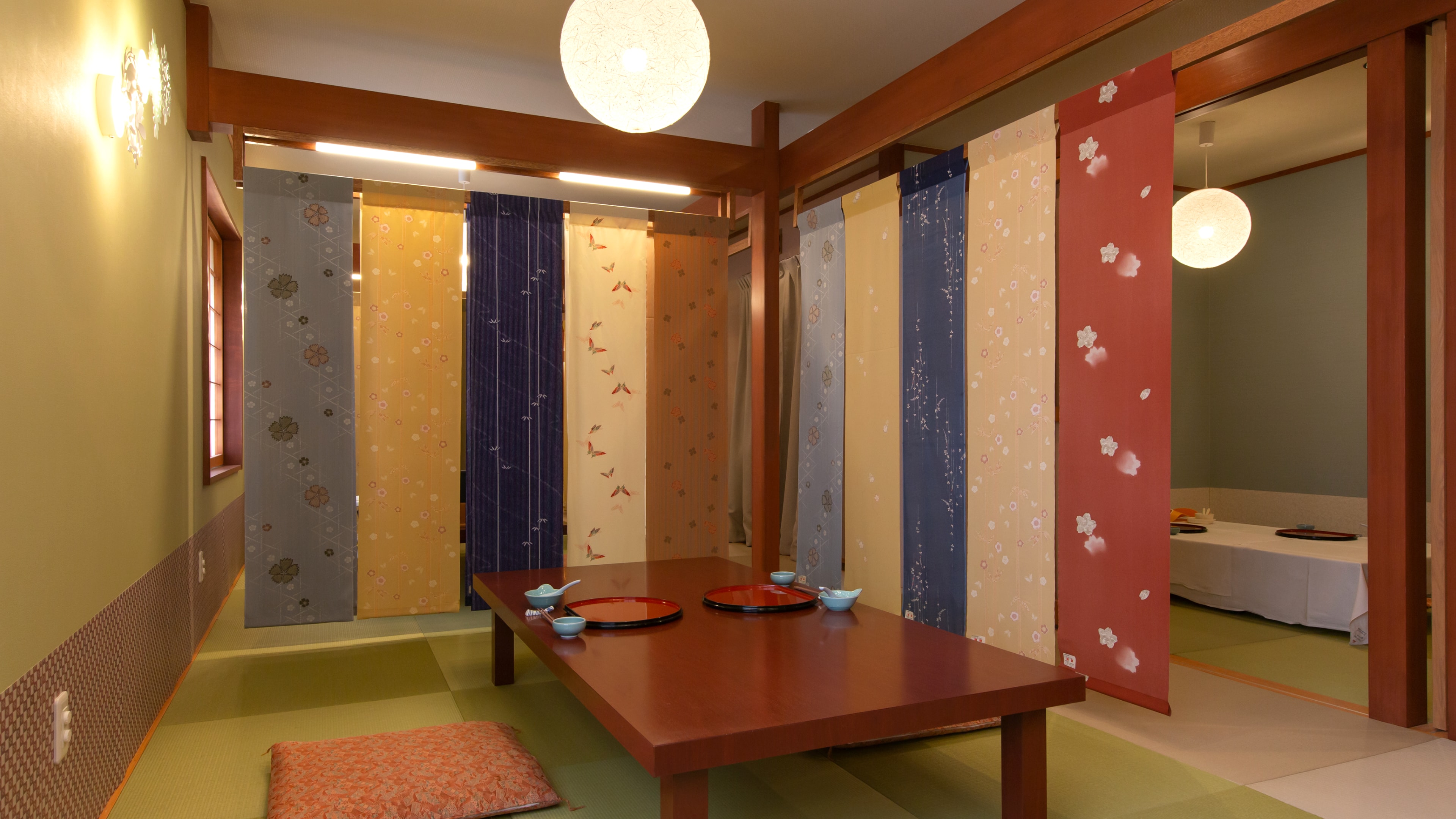 Dining: Wafuza.