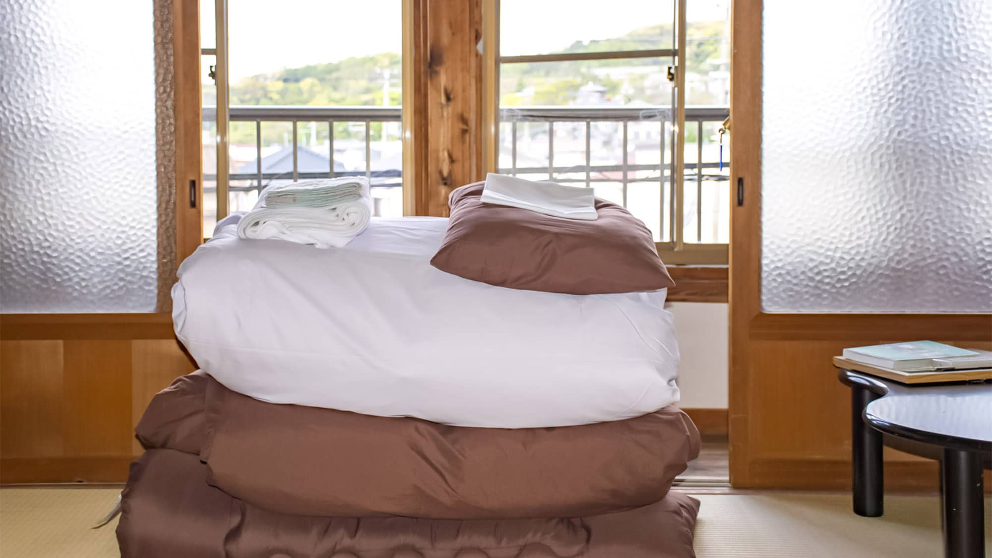 ・<Example of a guest room> Enjoy the stylish interior design