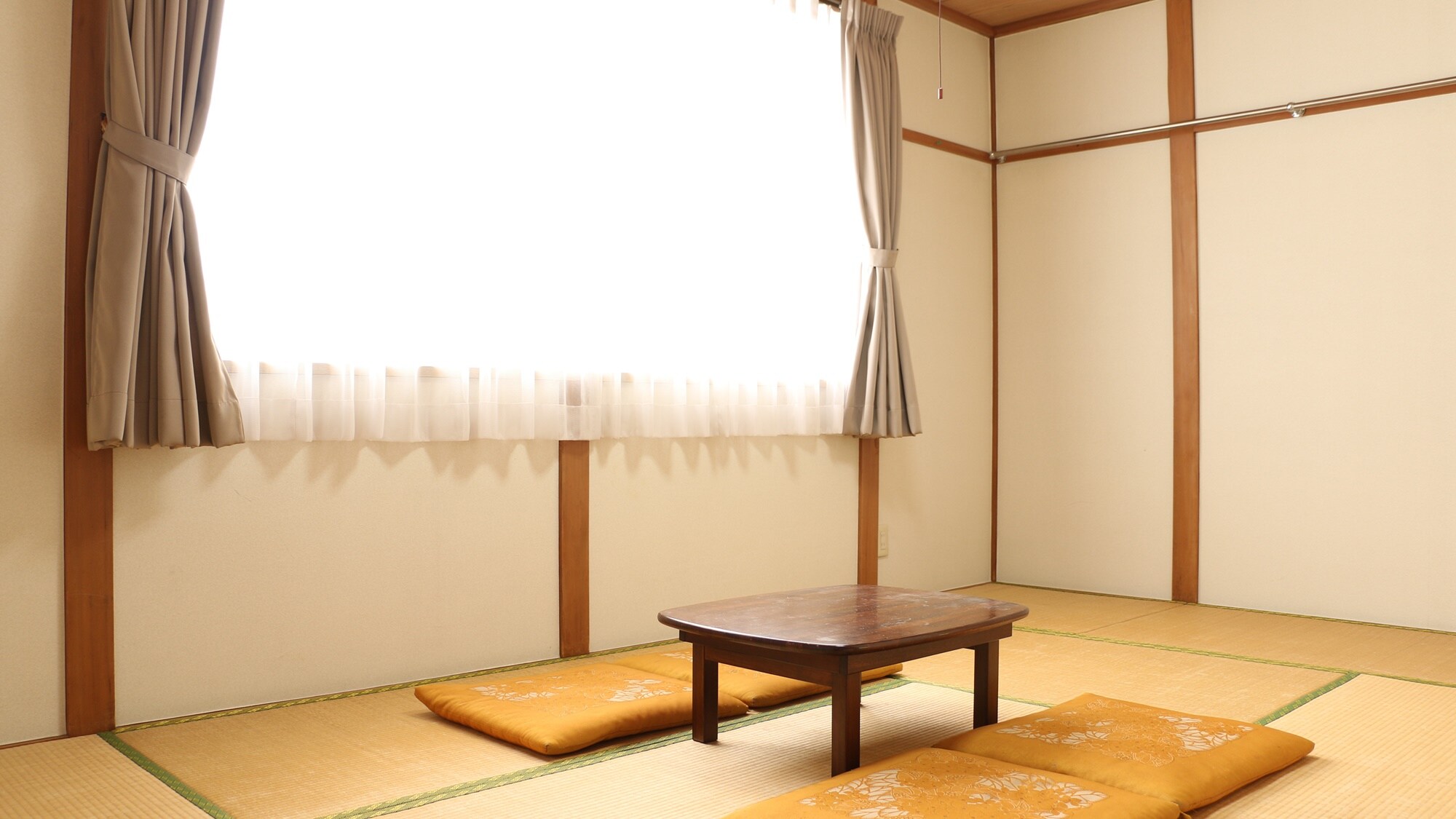 *[Contoh ruangan] Ruangan bergaya Jepang sederhana dengan 8 tikar tatami