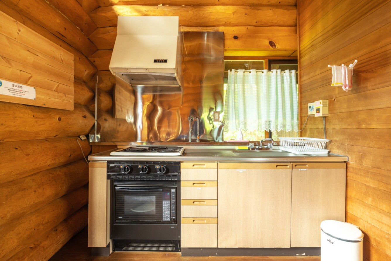 小屋 C