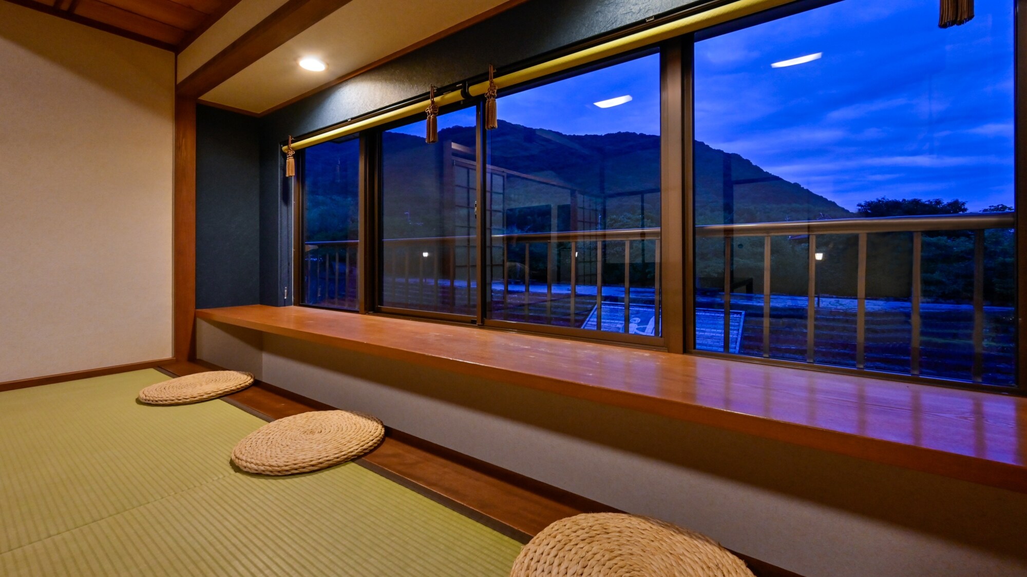Sekirei (Japanese-Western style room) River view