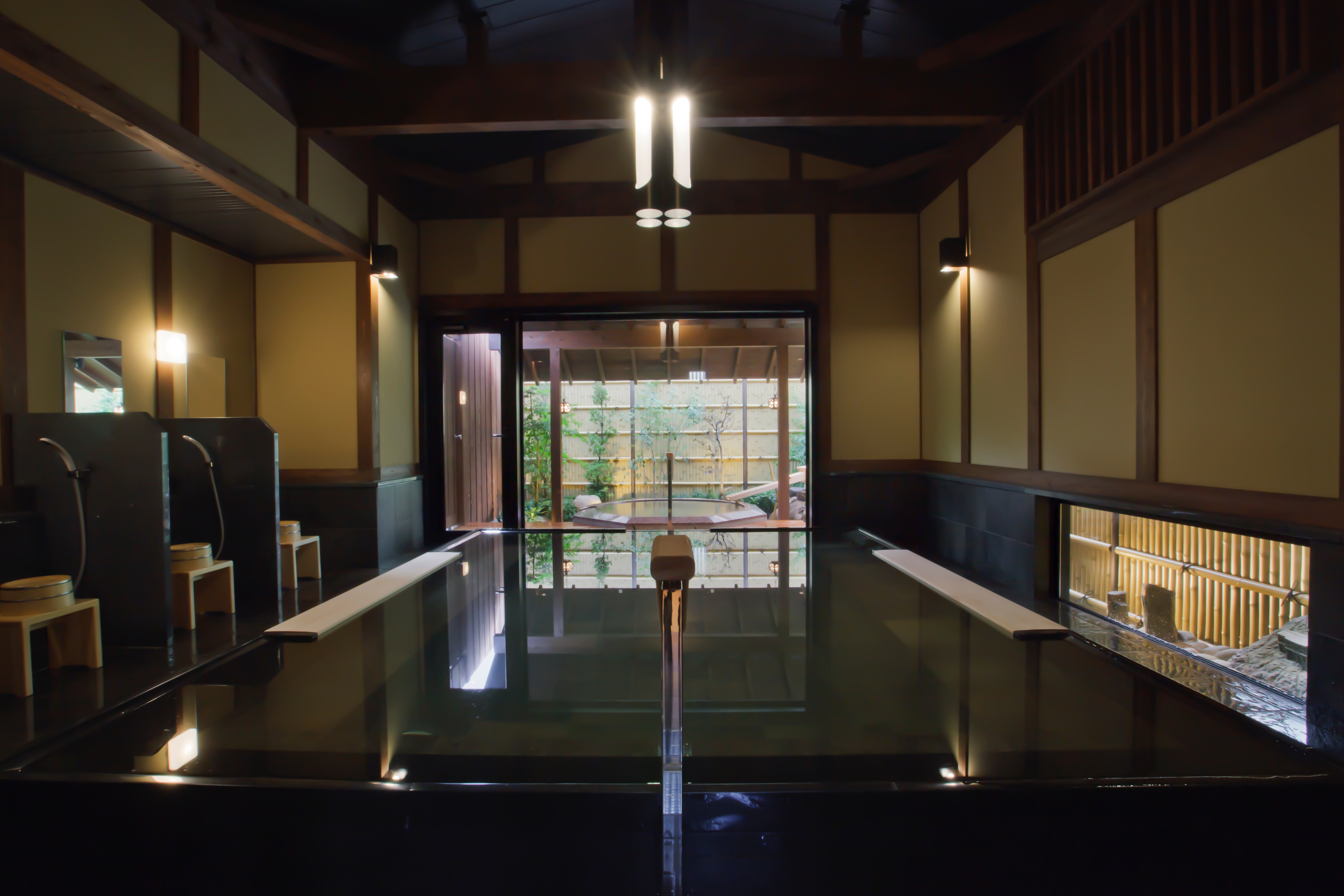 Large public bath: Separate bath "Ujo"