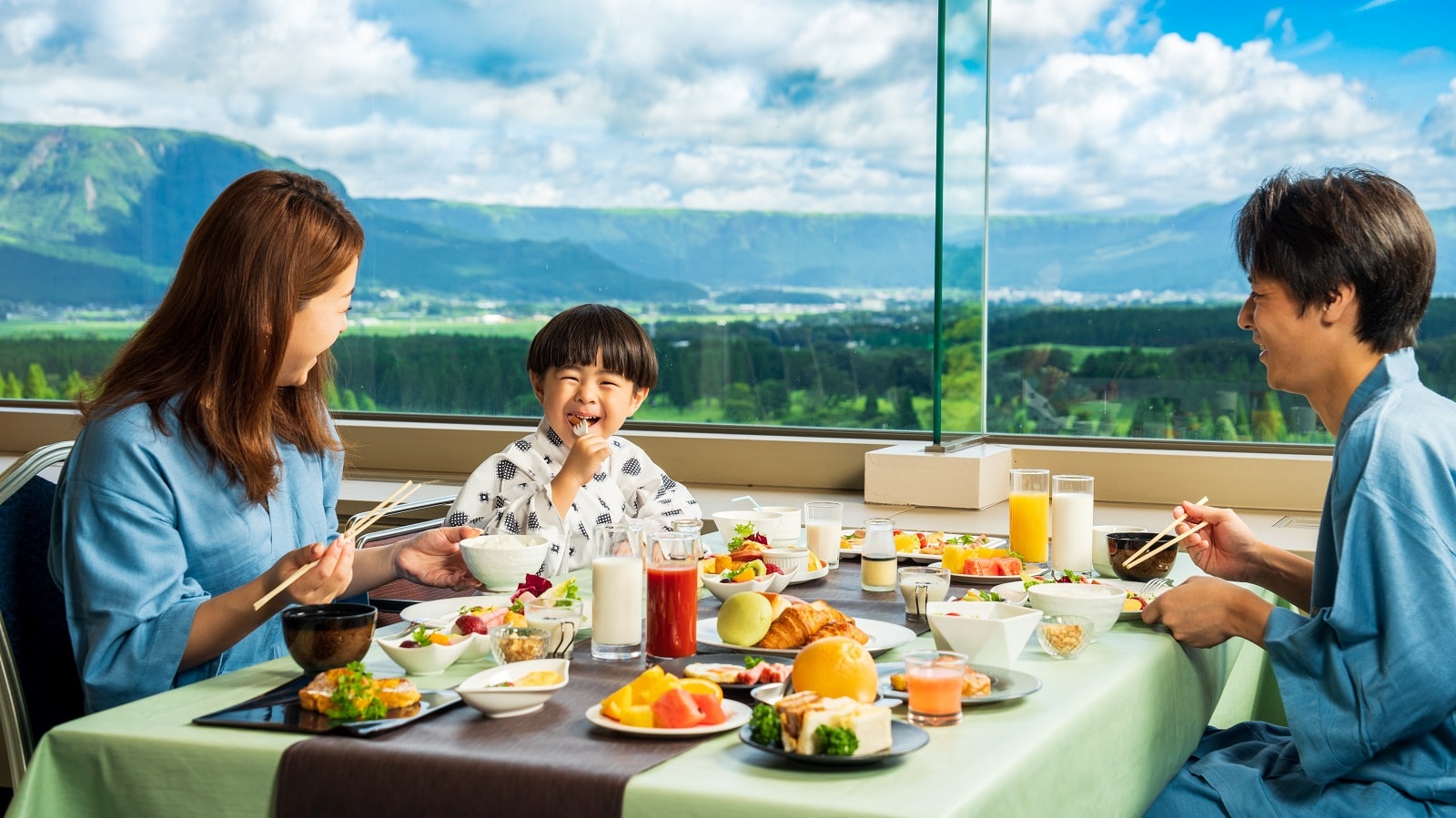 <Breakfast> Breakfast is served at the 3rd floor restaurant -Wa Nagomi- (business hours 7:00-9:00)