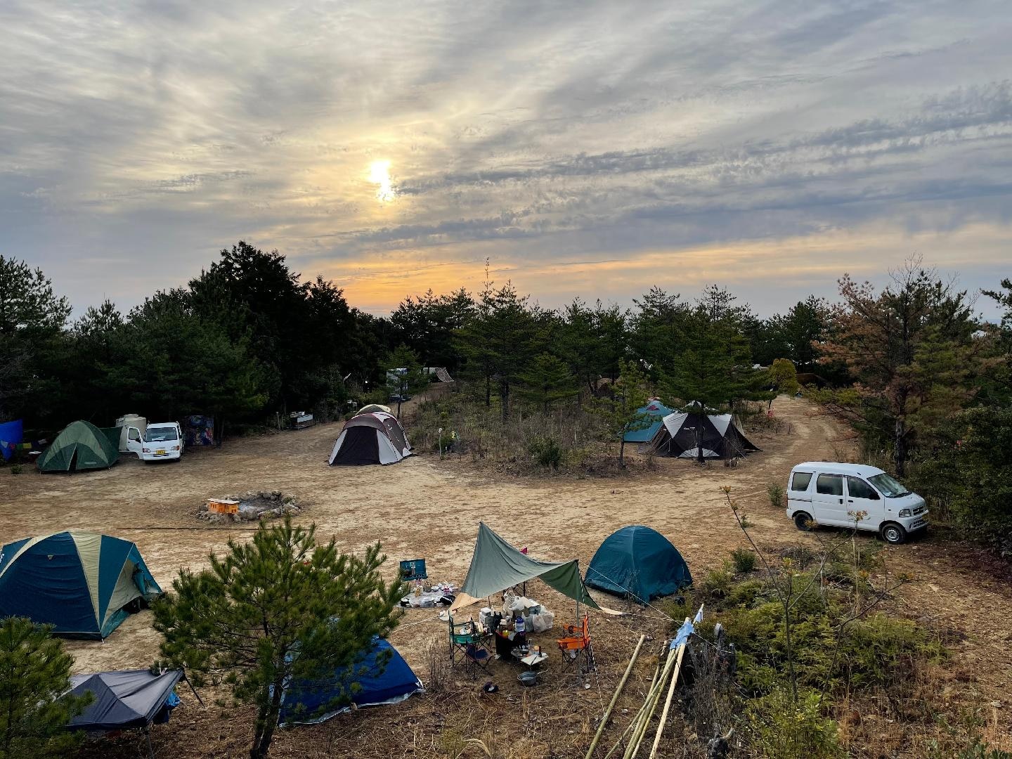 ・[Auto Camping] Enjoy a relaxing time while watching the changing sky