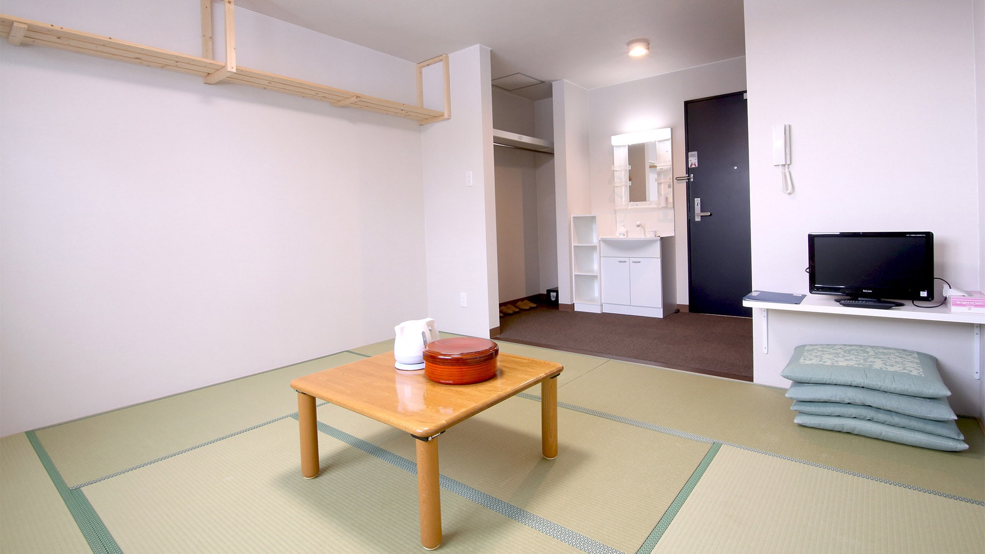・<Example of guest room> Relax in a Japanese-style room (6-8 tatami mats)
