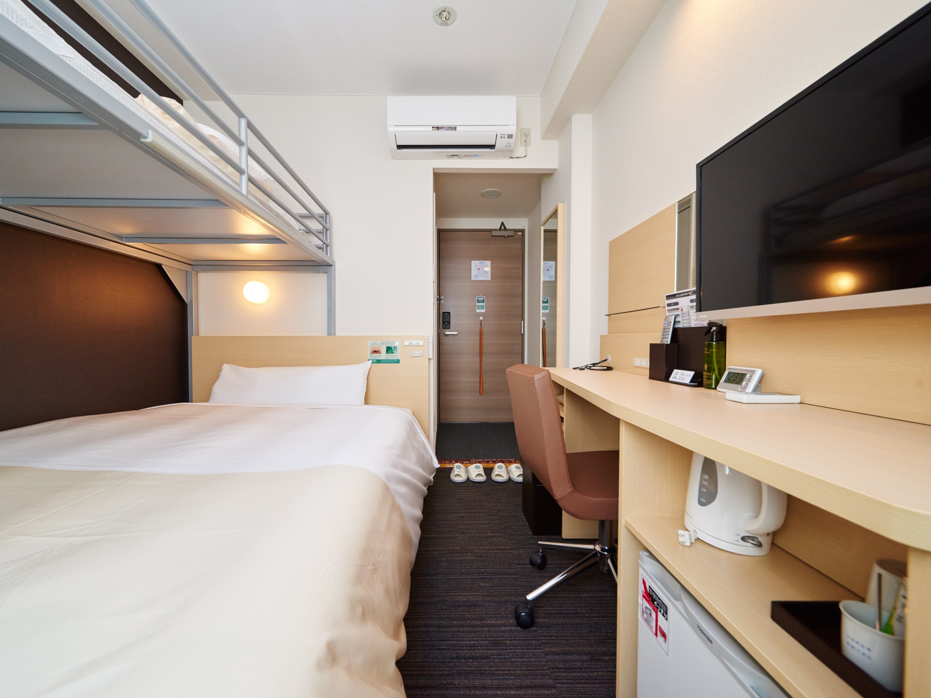 Super Room: A Super Hotel specialty, the Super Room with bunk beds!!