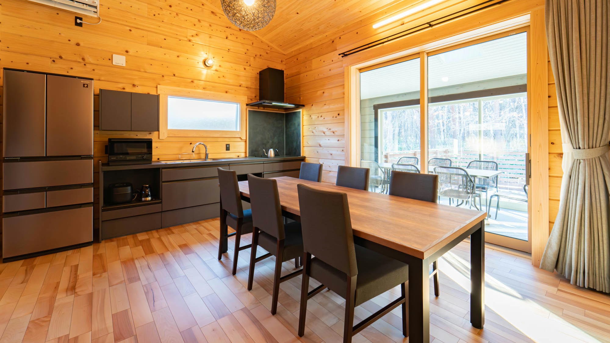 [Japanese-style room & wood stove sauna] Almoharmonia