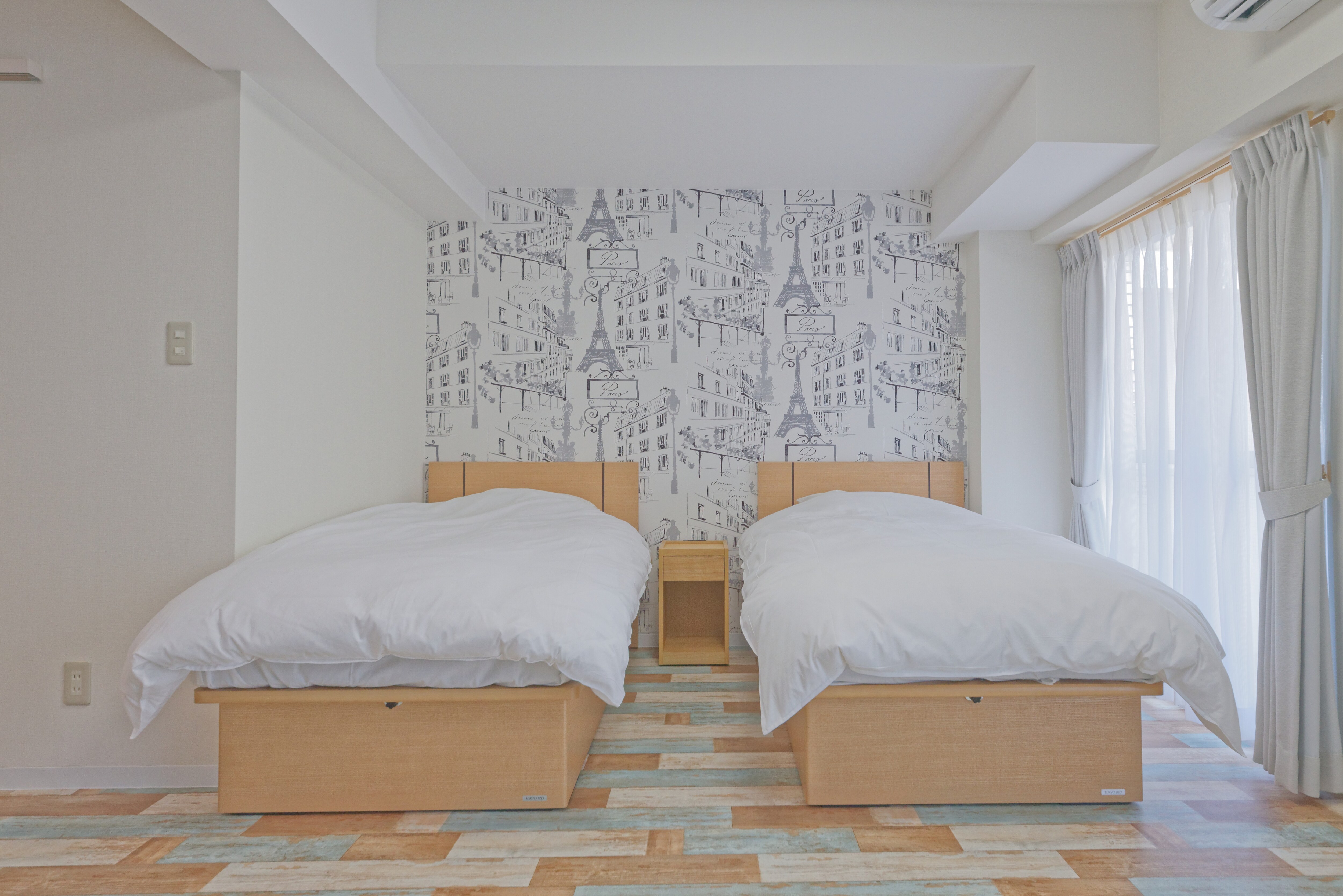 Cafe Room Bed