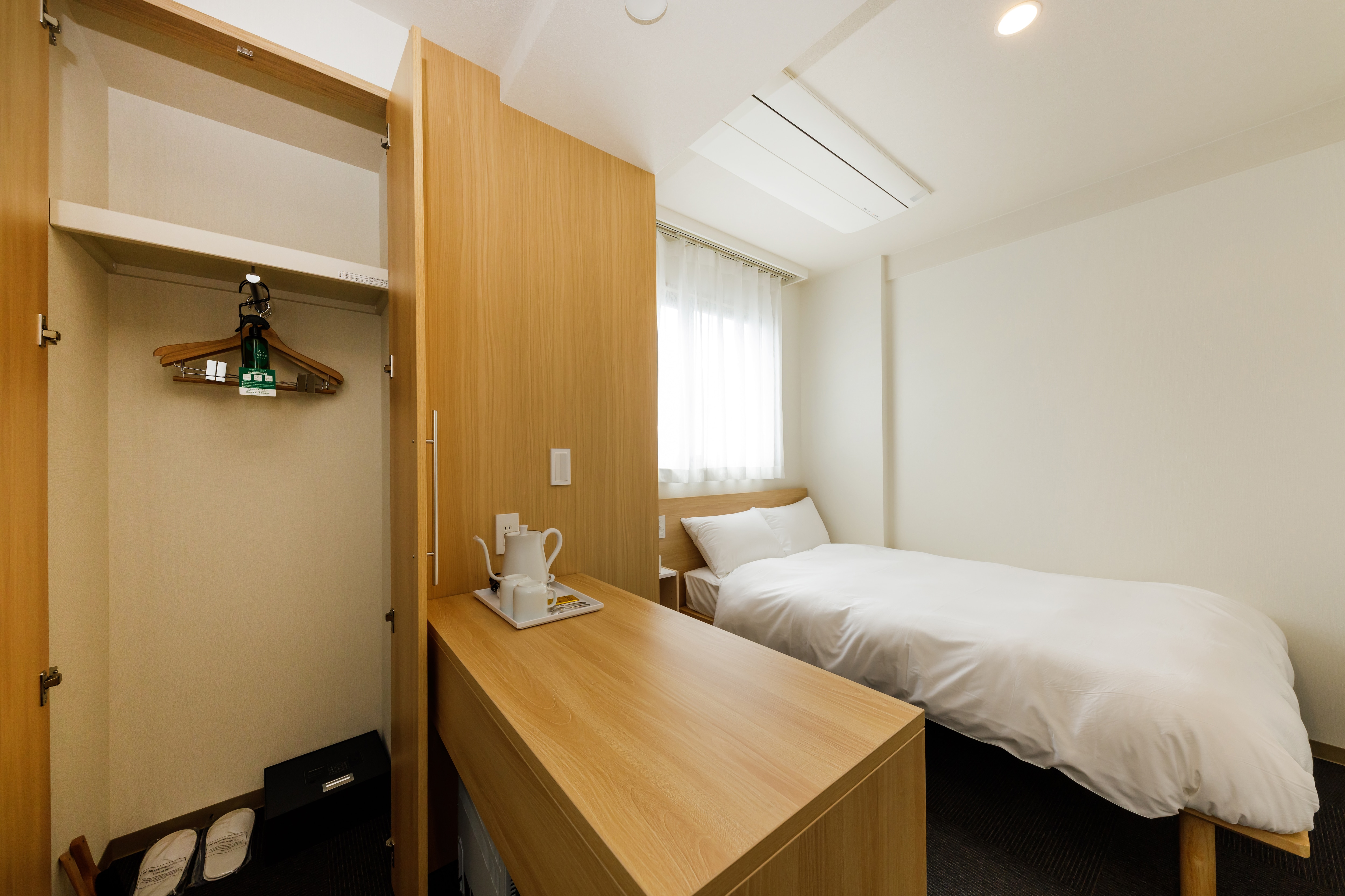 Single (Semi-double) Room 5