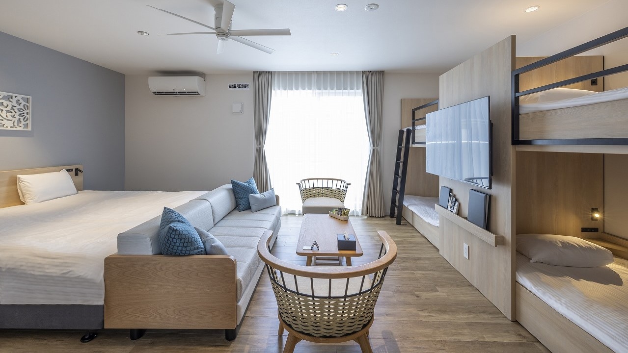 Designer's double + 2 loft beds + sofa bed (40 sqm) up to 7 people