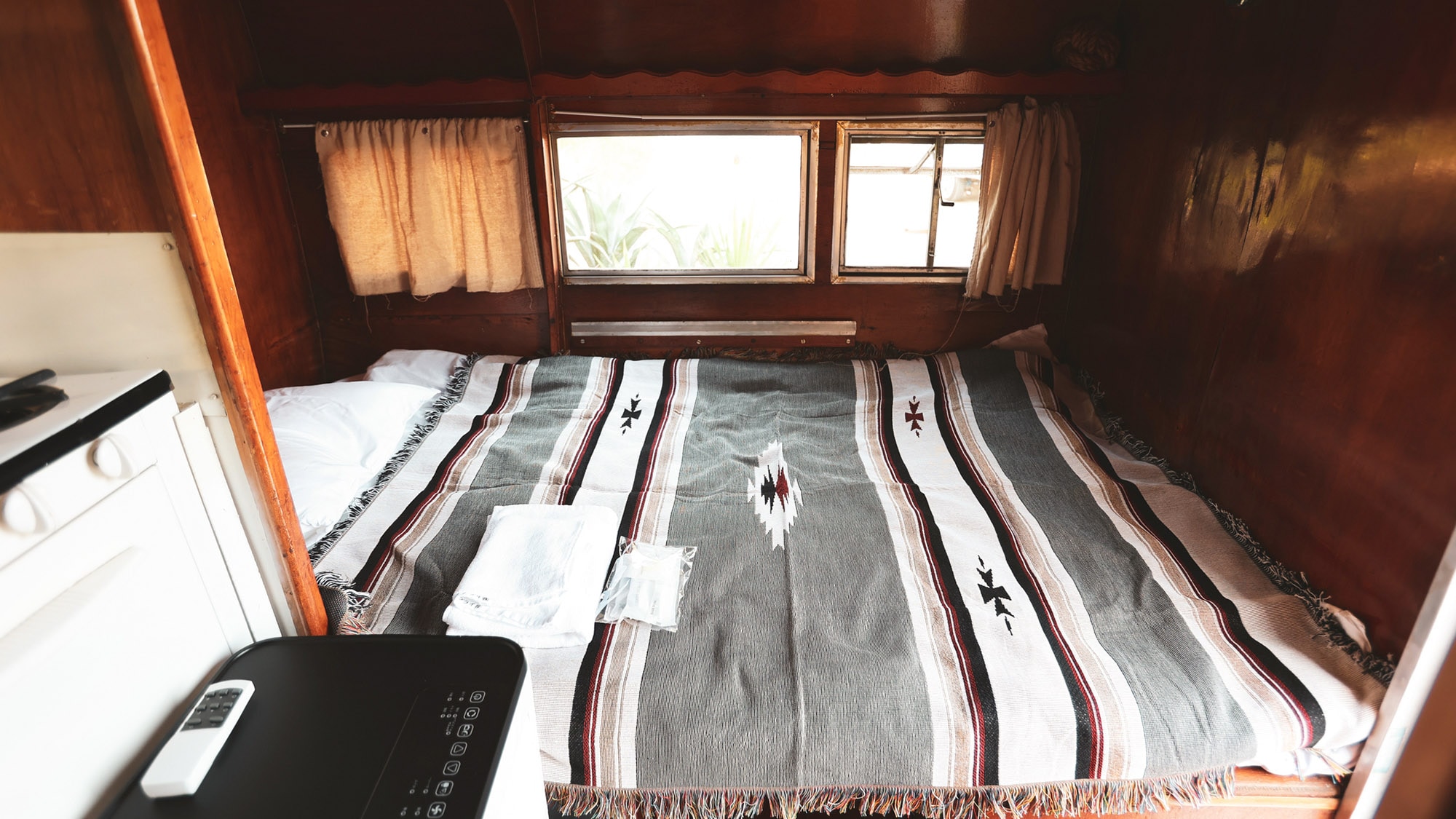 ・[Interior] The interior is like a scene from an American road movie. You can immerse yourself in a movie-like world.