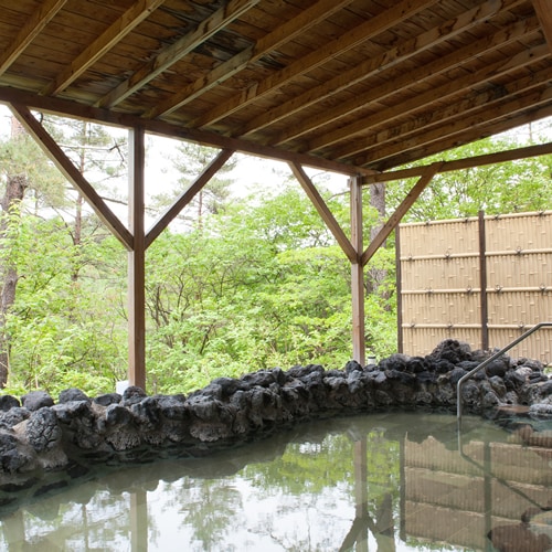 Open-air bath