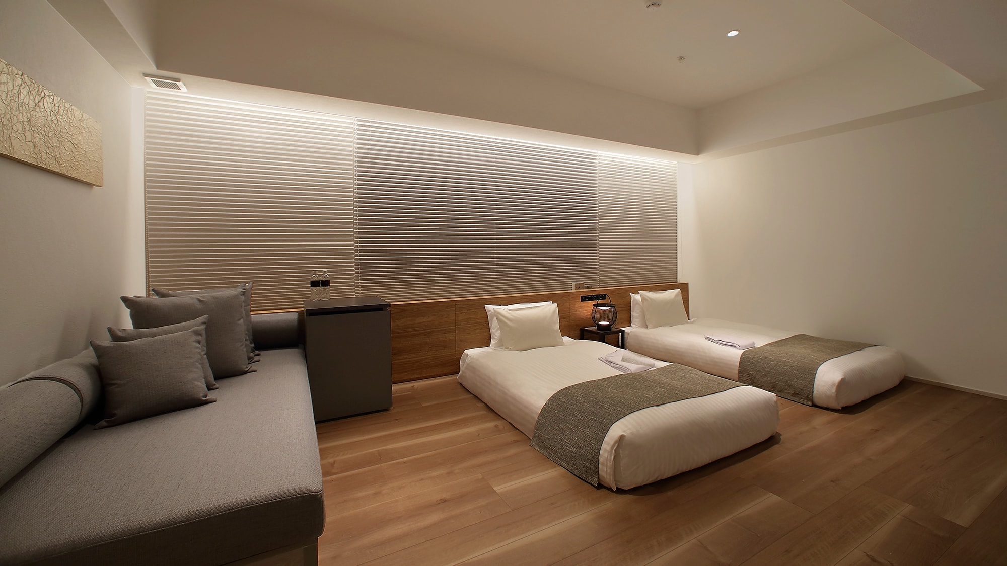 Deluxe twin (Japanese-style room).