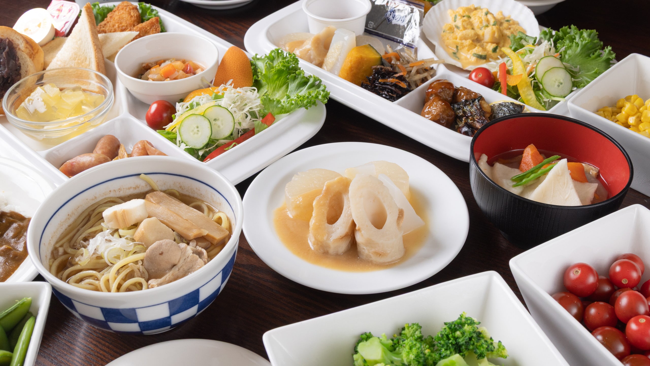 Bữa sáng (buffet Nhật Bản và phương Tây)