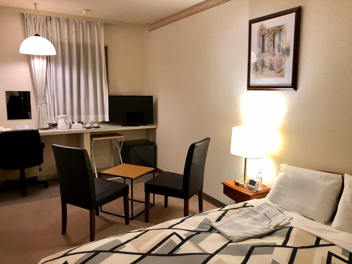 DX semi-double room 16 square meters with living set