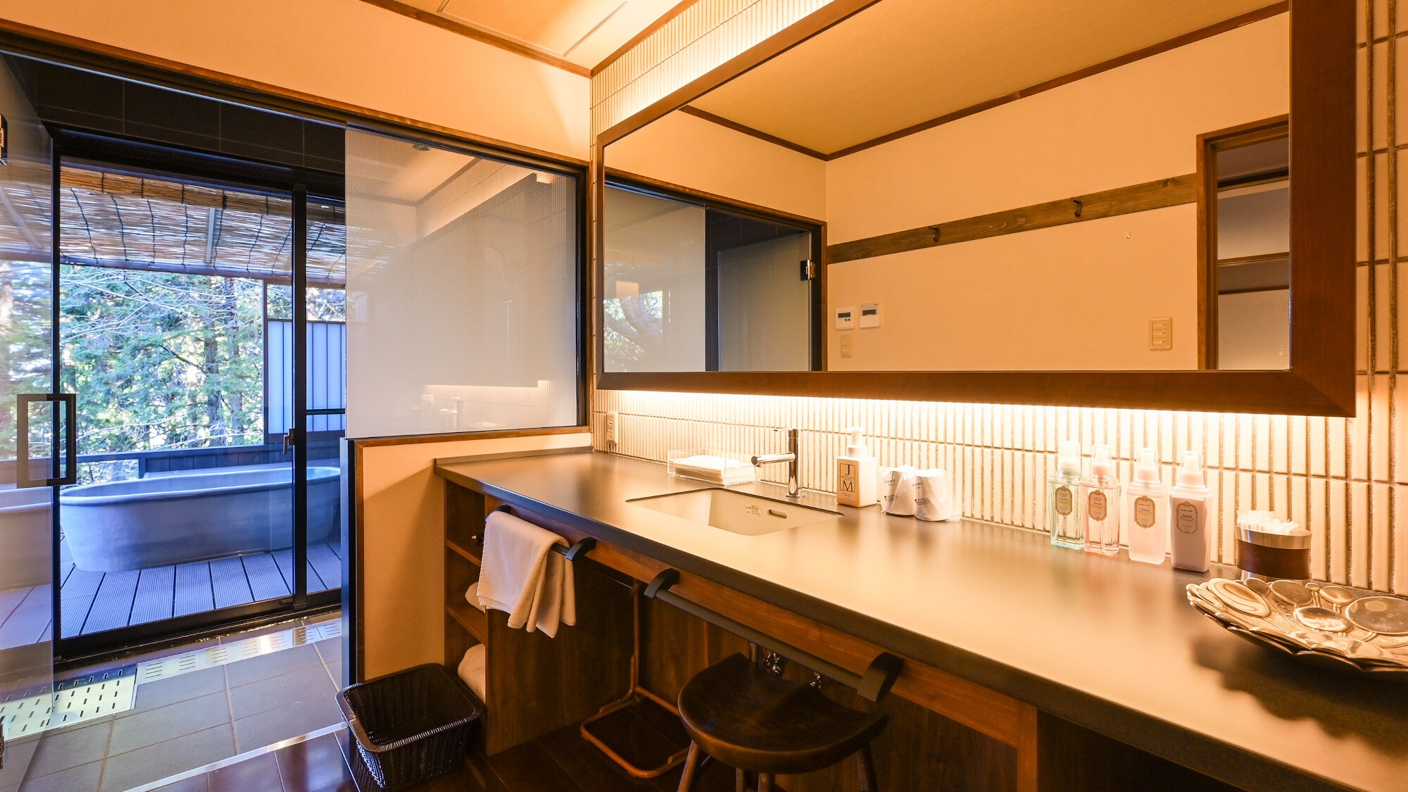 Dining type room [Sepaku] Non-smoking
