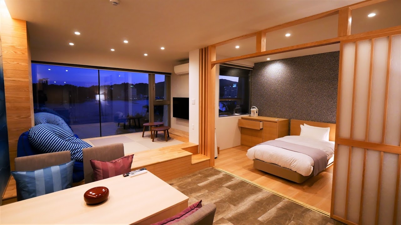 Special room with open-air bath, wave sound