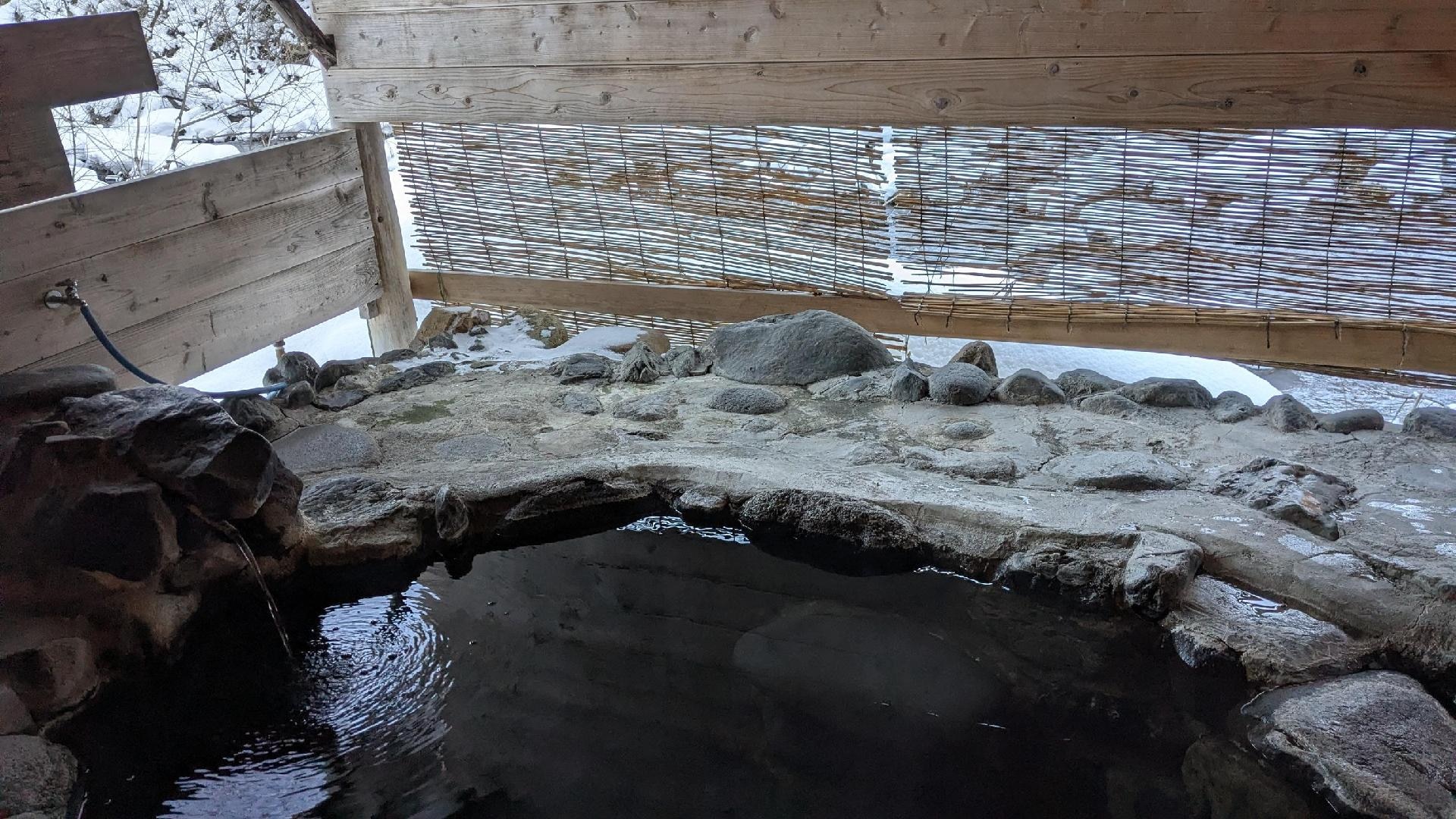 20260109_03露天風呂1渓龍.jpg
