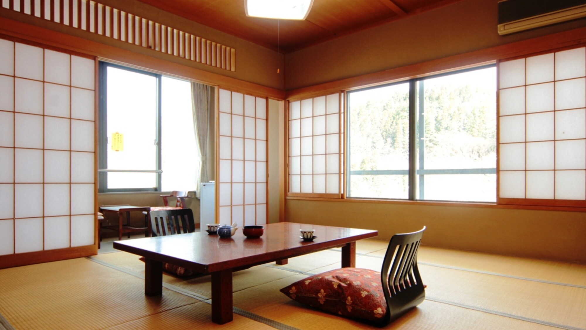[Guest Rooms]
