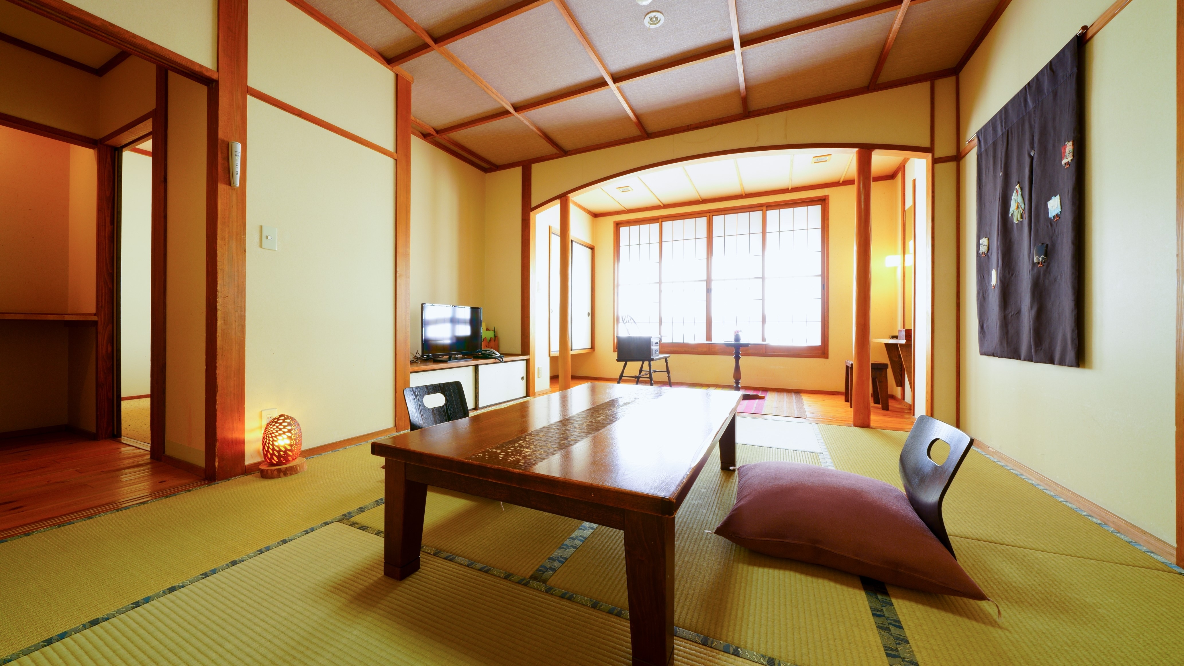 Kamar bergaya barat dan kamar bergaya Jepang dipisahkan ・ Gedung utama lantai 2 "Kamar bergaya Jepang-Barat"
