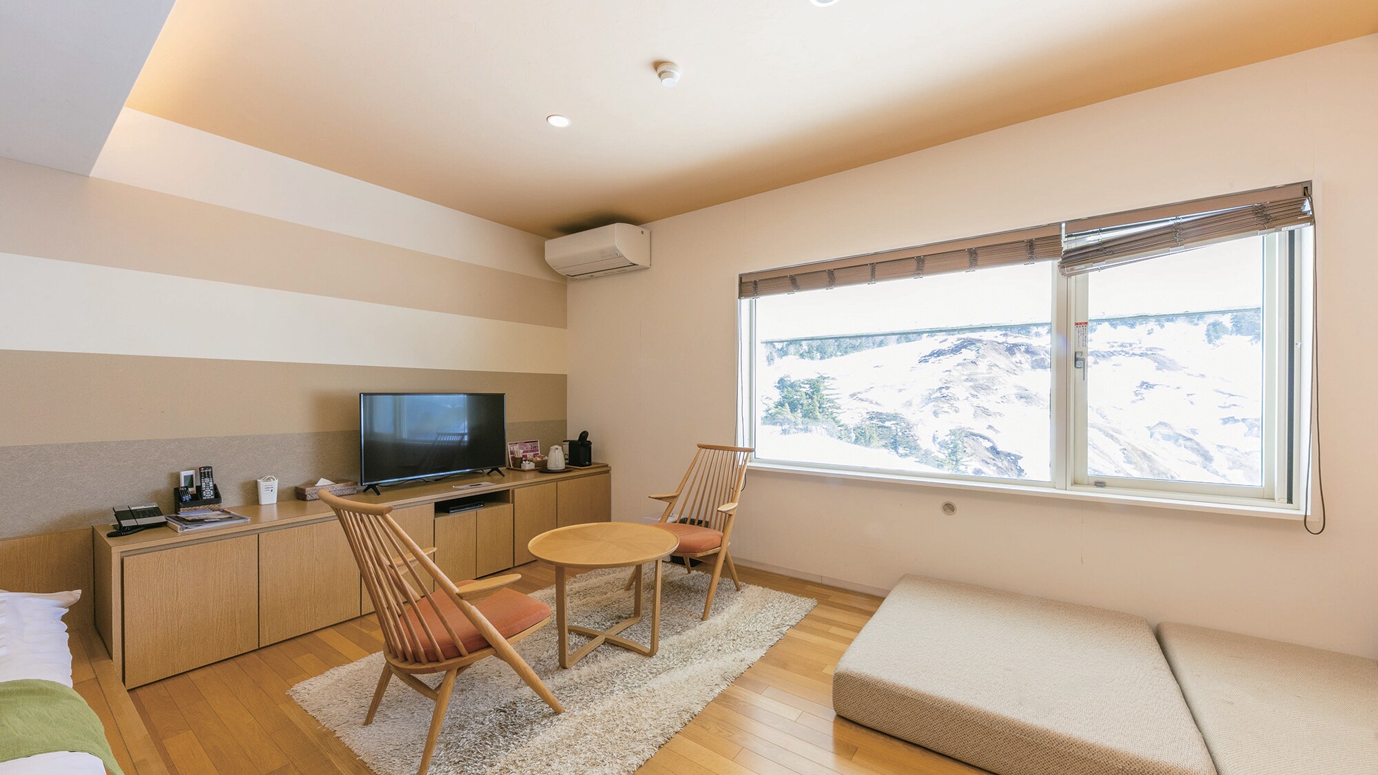 ห้องพักพิเศษปลอดบุหรี่ วิวท้องฟ้าสุดตระการตา บรรยากาศผ่อนคลาย โคโมเรบิ (35 ตารางเมตร)