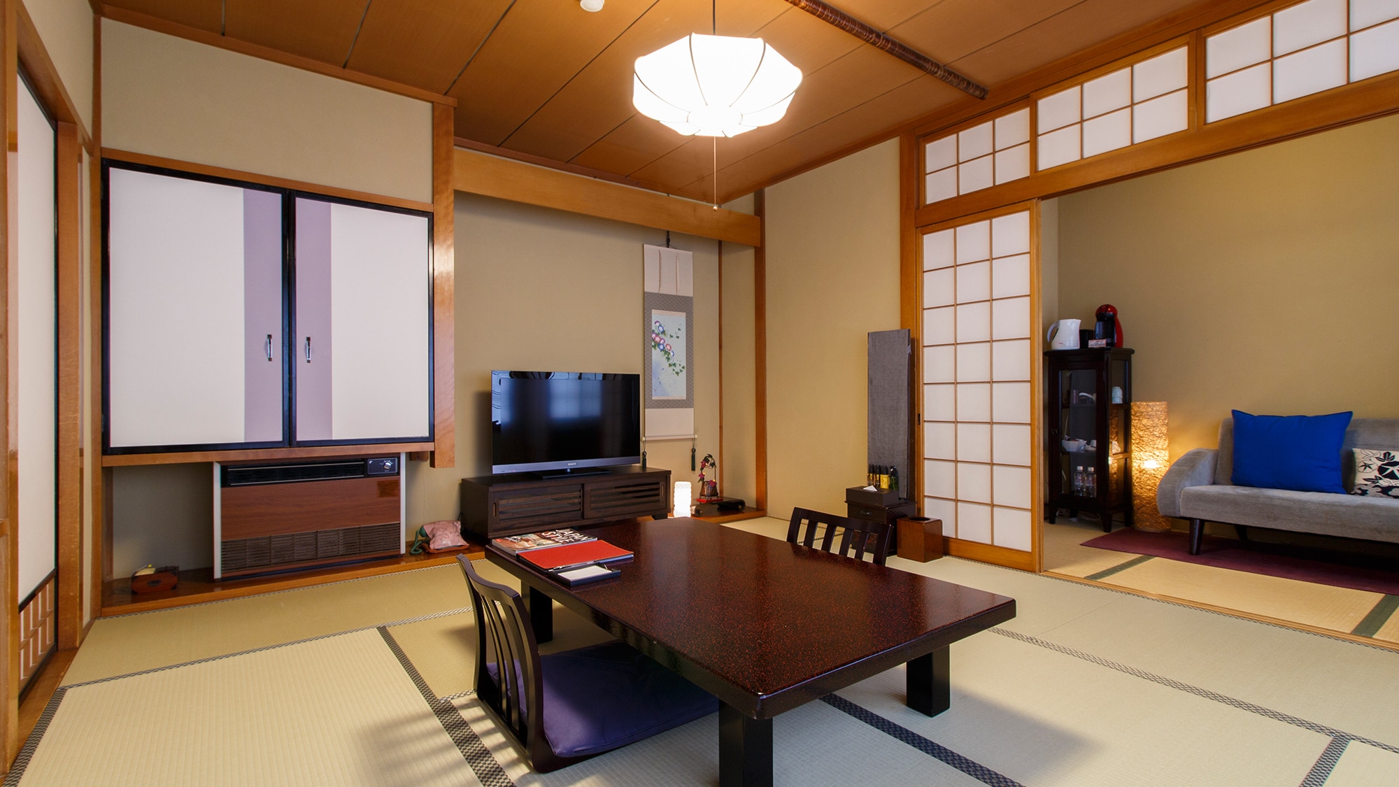Kamar bergaya Jepang 8 tipe tatami