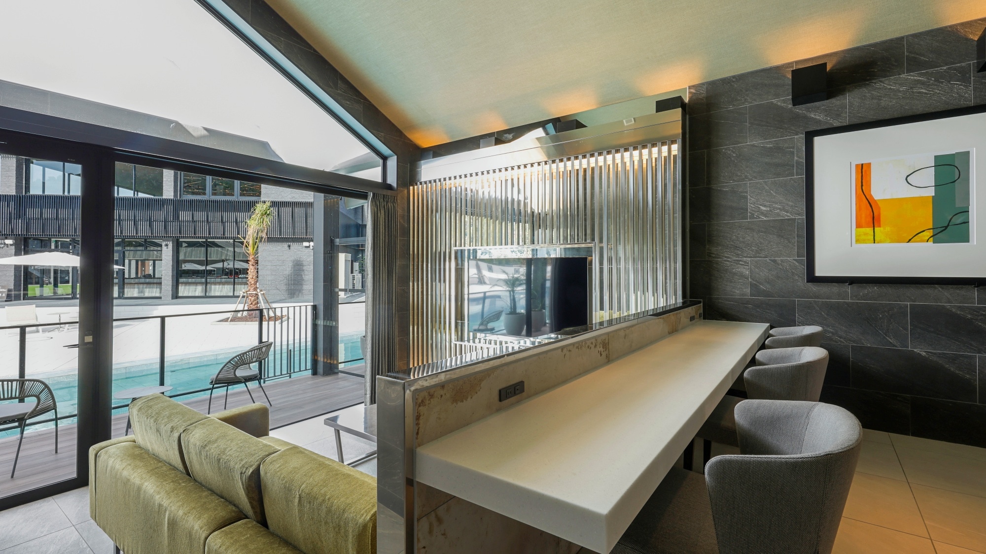 【Dragon 1층】 거실 공간