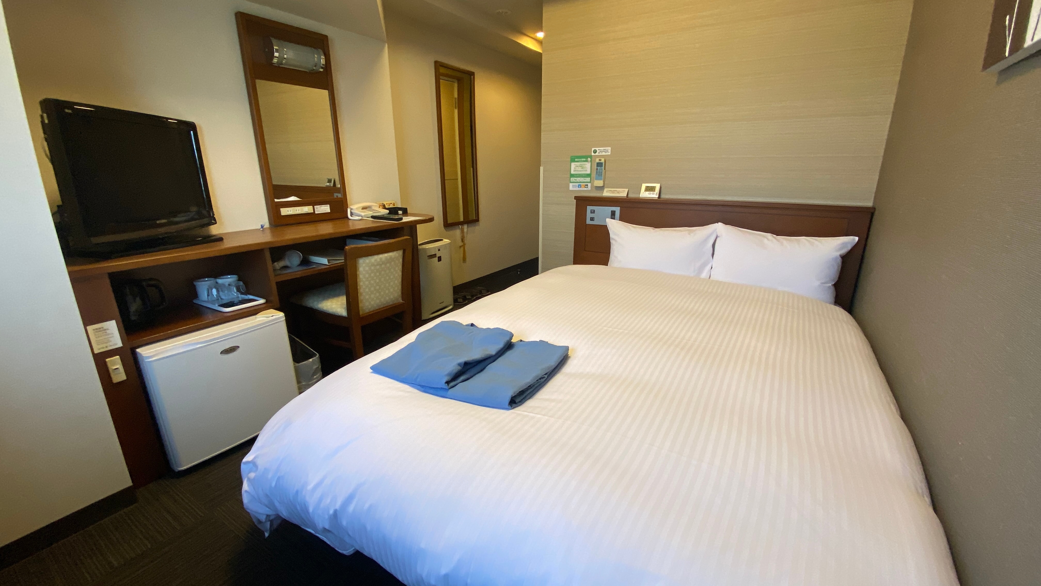 [Semi-double room] Semi-double size bed with a width of 140 cm!
