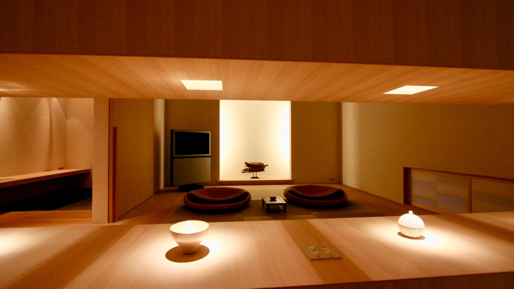 [Stone Suite] เวลาคุณภาพสูง ห้องกึ่งเตียงแฝด / ห้องแยกเดี่ยวแบบเปิดโล่ง