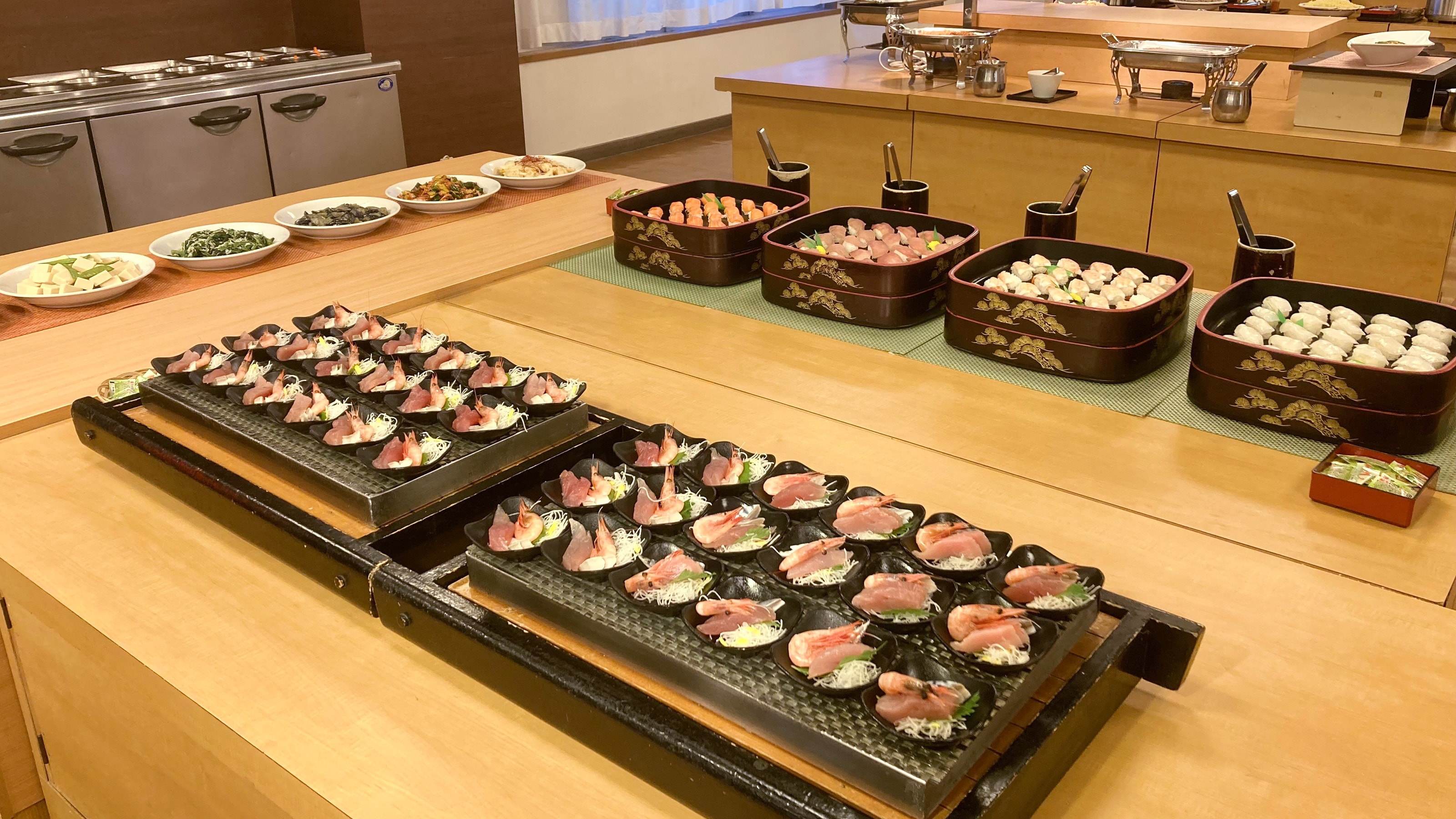 An example of a dinner buffet