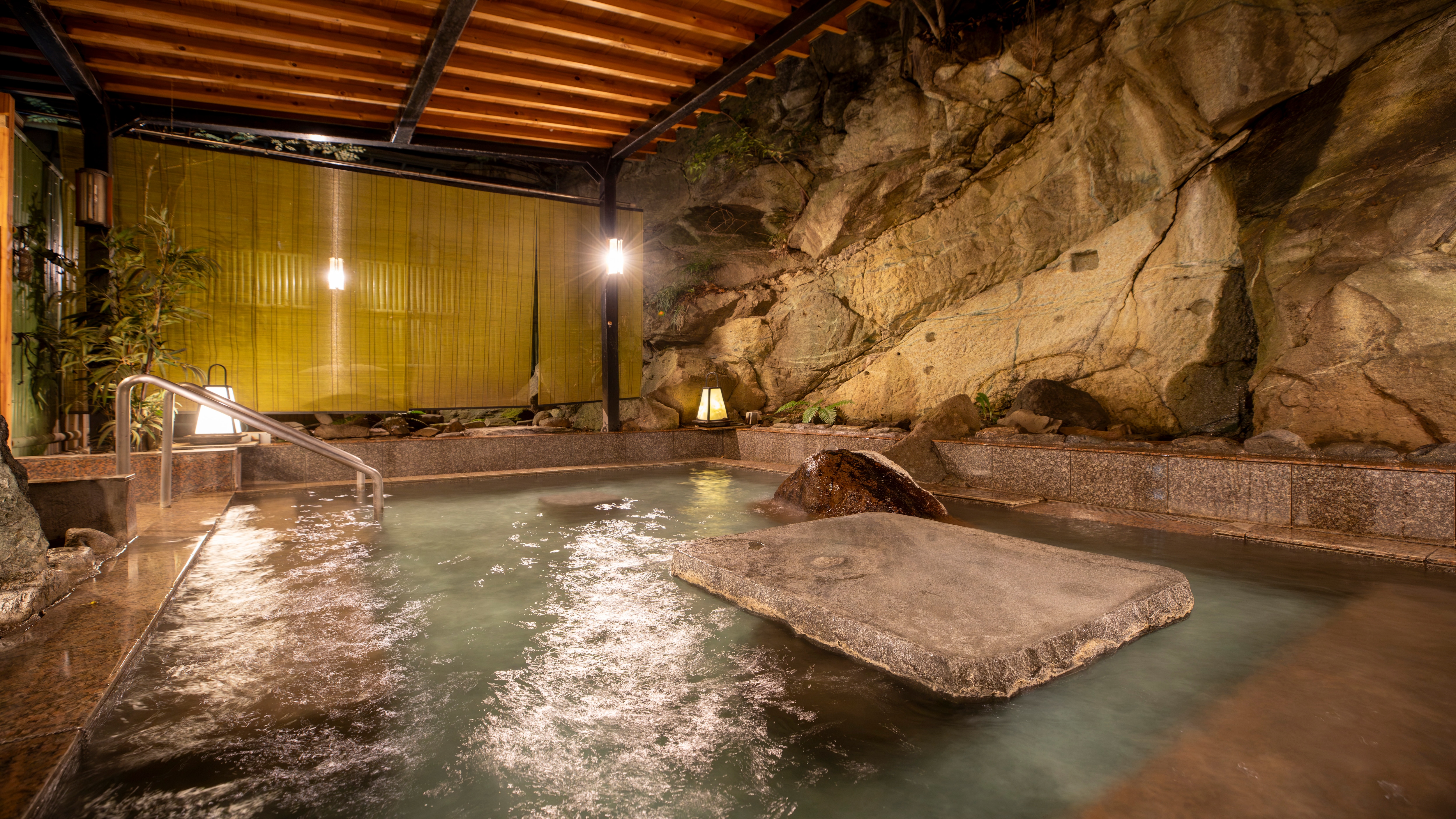 Open-air bath (men's bath)